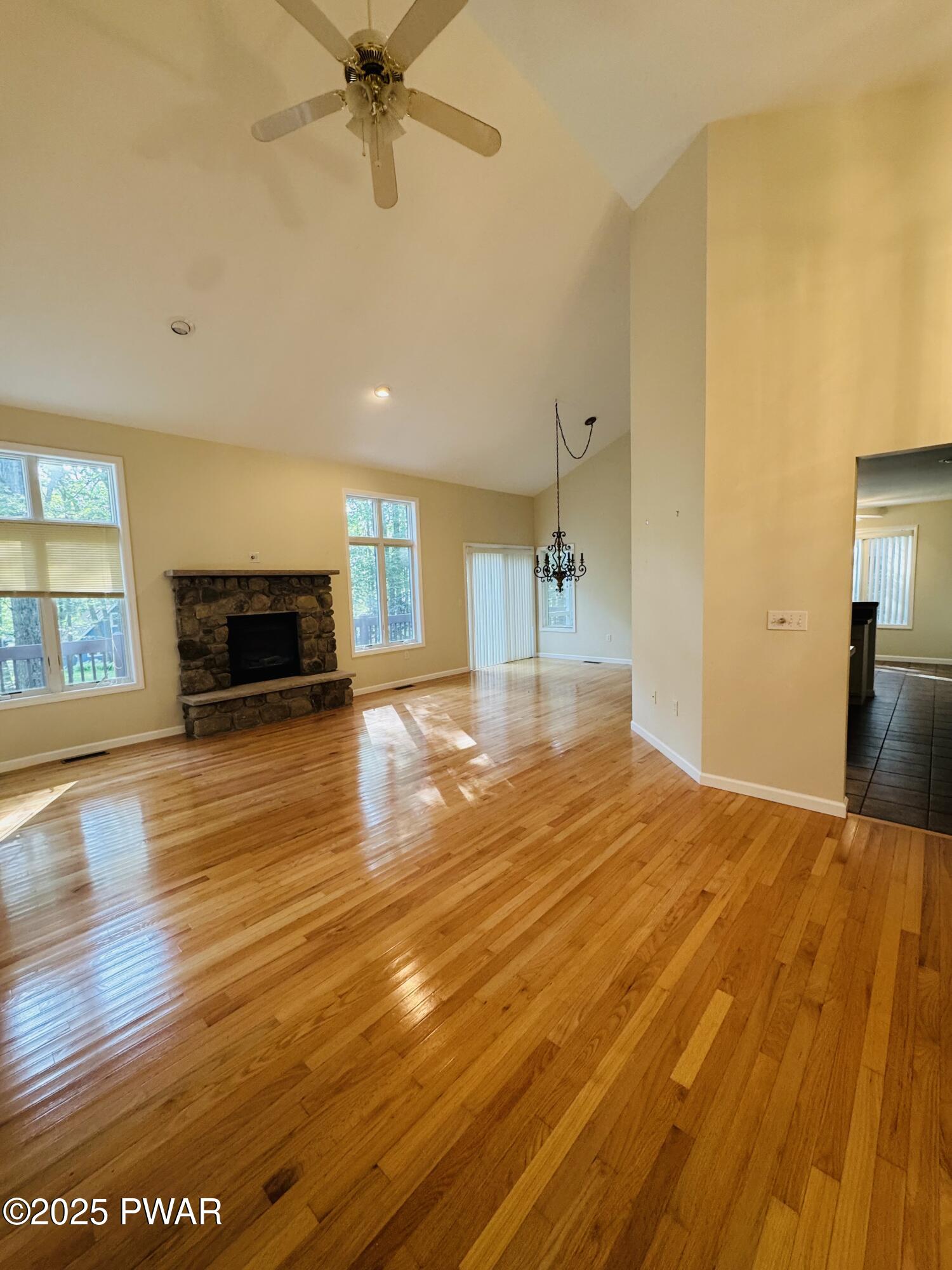 Lords Valley, Pennsylvania 18428, United States, 3 Bedrooms Bedrooms, ,2 BathroomsBathrooms,Residential,Active,164461