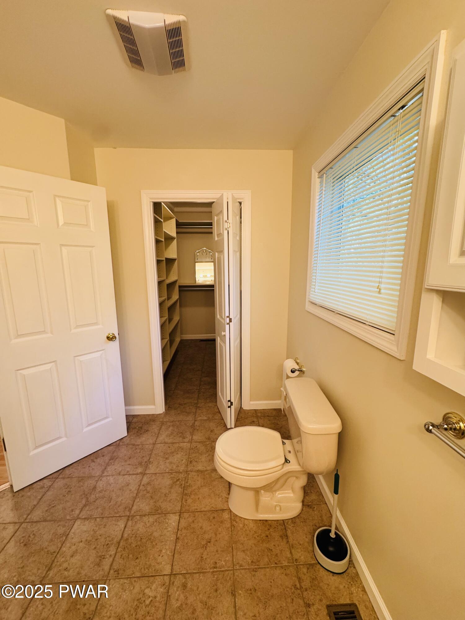 Lords Valley, Pennsylvania 18428, United States, 3 Bedrooms Bedrooms, ,2 BathroomsBathrooms,Residential,Active,164461