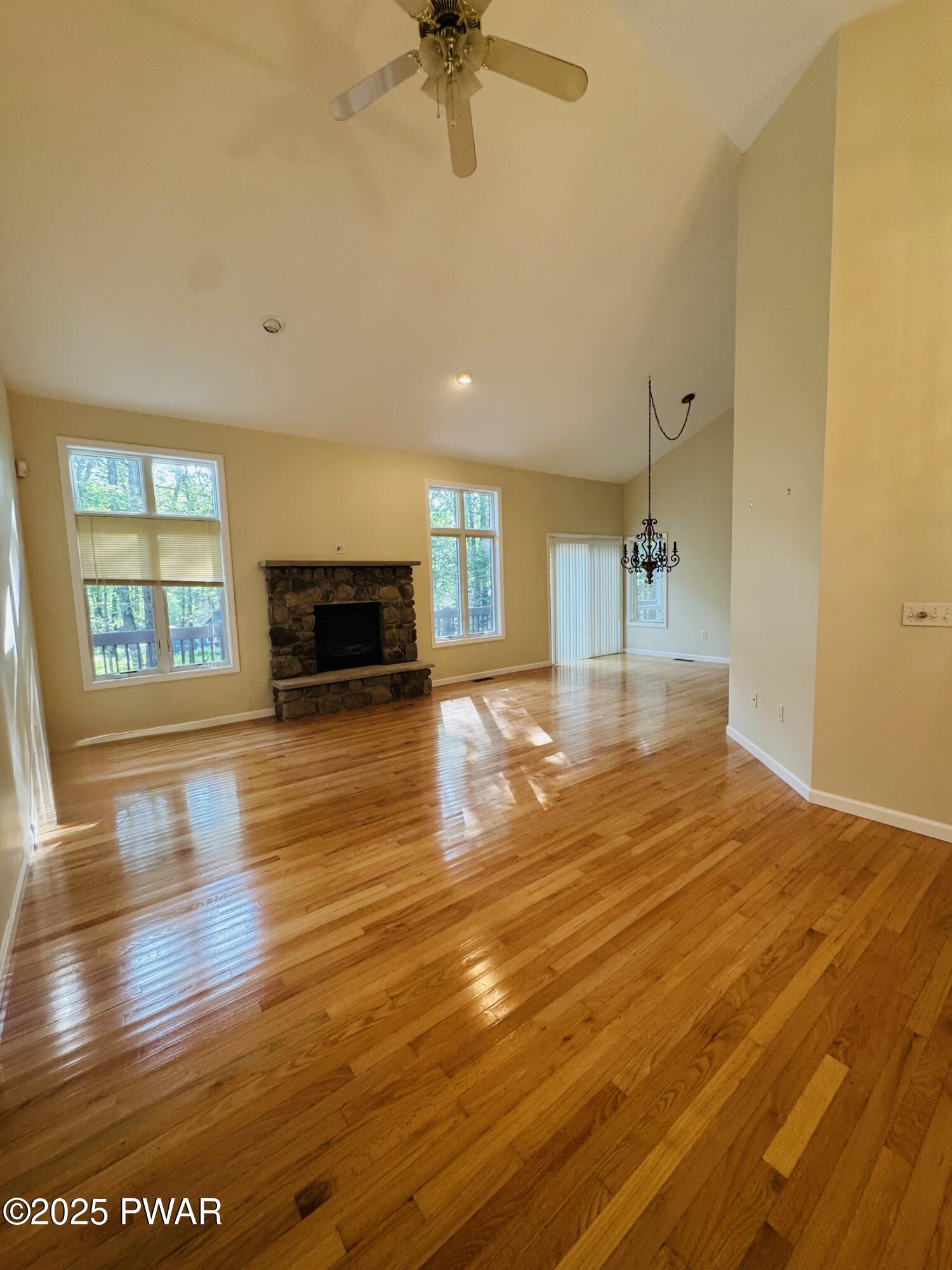 Lords Valley, Pennsylvania 18428, United States, 3 Bedrooms Bedrooms, ,2 BathroomsBathrooms,Residential,Active,164461