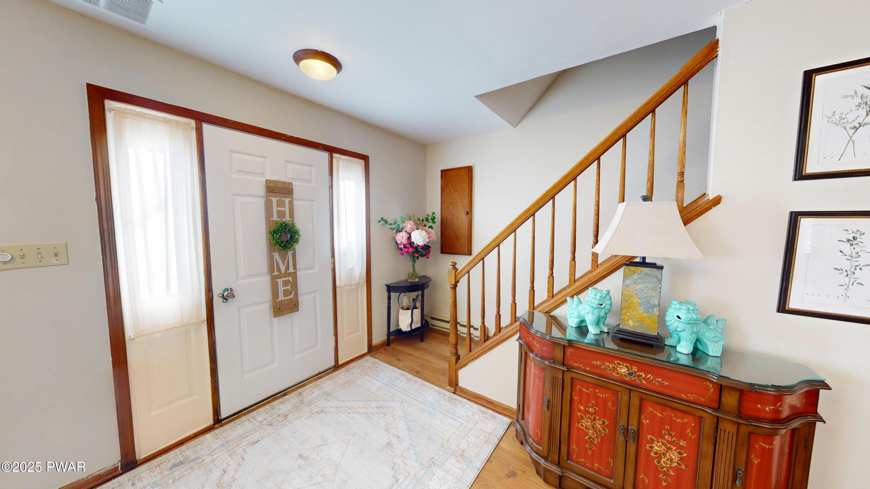 104 Dunchurch Drive, Bushkill, Pennsylvania image 2
