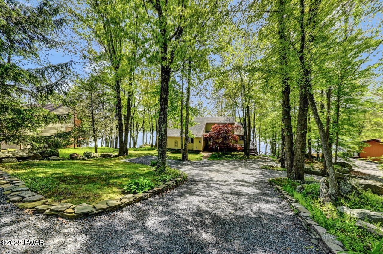 33 Rockpoint Court, Lake Ariel, Pennsylvania image 1