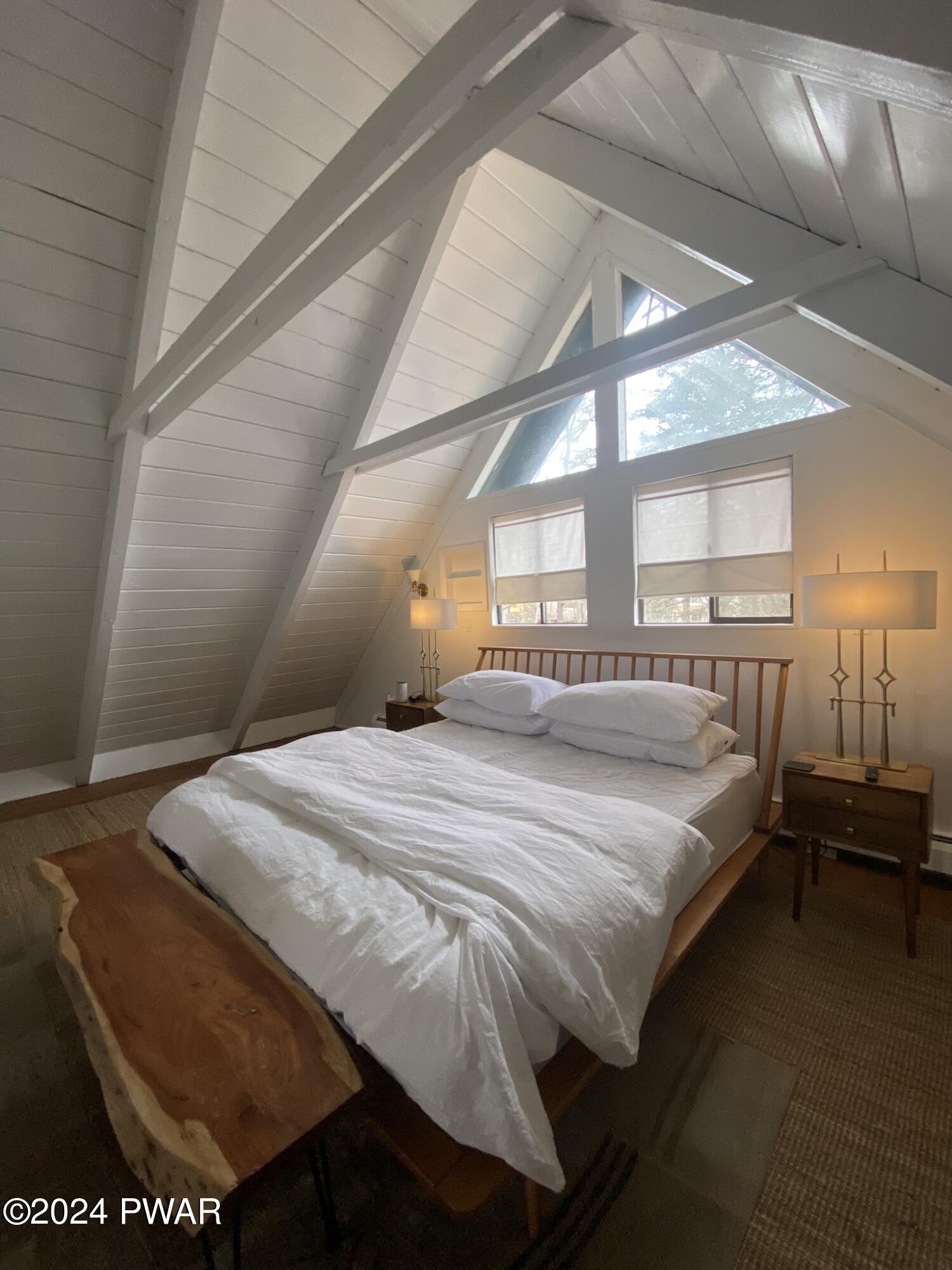 Hawley, Pennsylvania 18428, United States, 3 Bedrooms Bedrooms, ,2 BathroomsBathrooms,Residential,Active,67315