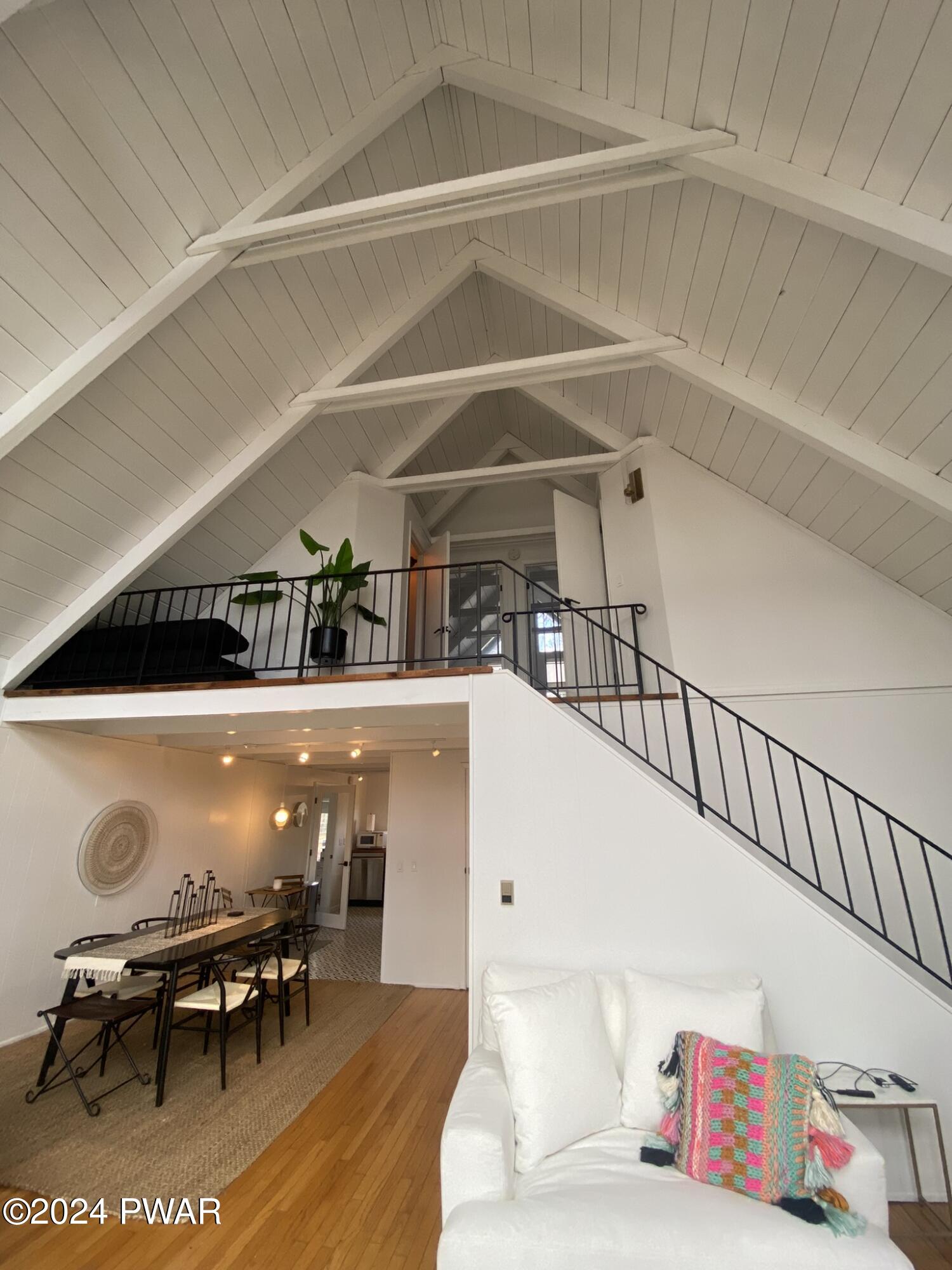 Hawley, Pennsylvania 18428, United States, 3 Bedrooms Bedrooms, ,2 BathroomsBathrooms,Residential,Active,67315