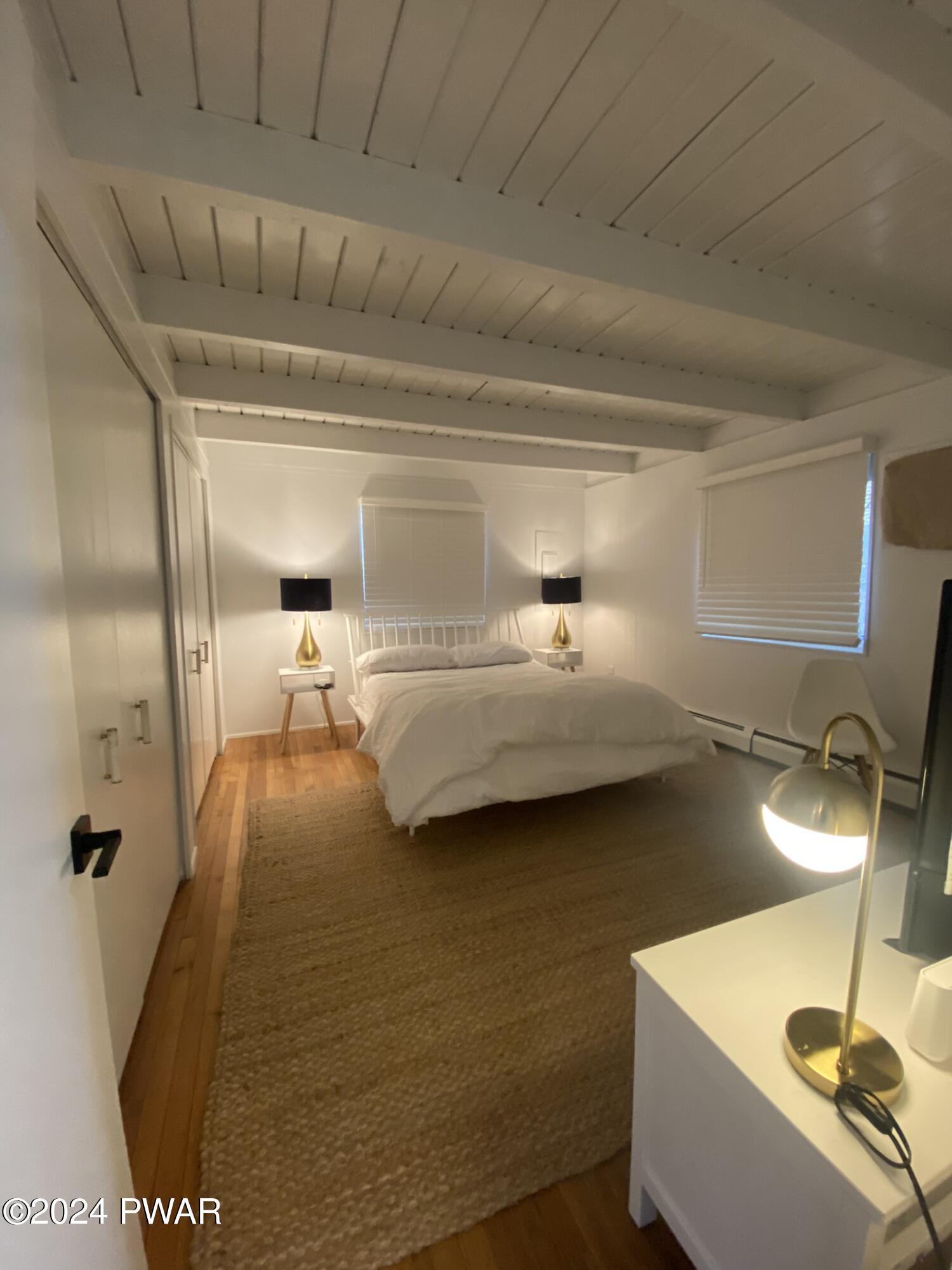 Hawley, Pennsylvania 18428, United States, 3 Bedrooms Bedrooms, ,2 BathroomsBathrooms,Residential,Active,67315