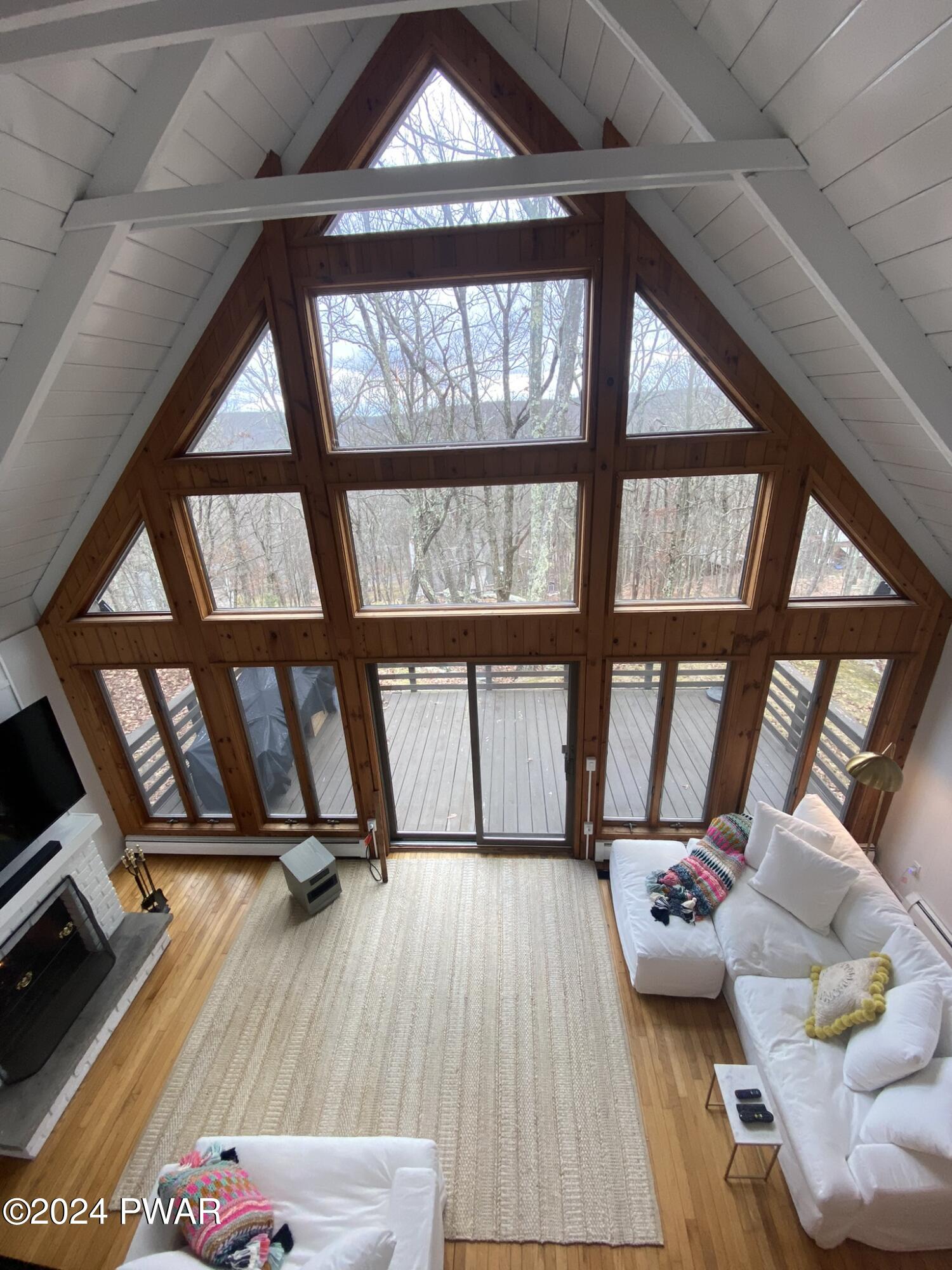 Hawley, Pennsylvania 18428, United States, 3 Bedrooms Bedrooms, ,2 BathroomsBathrooms,Residential,Active,67315