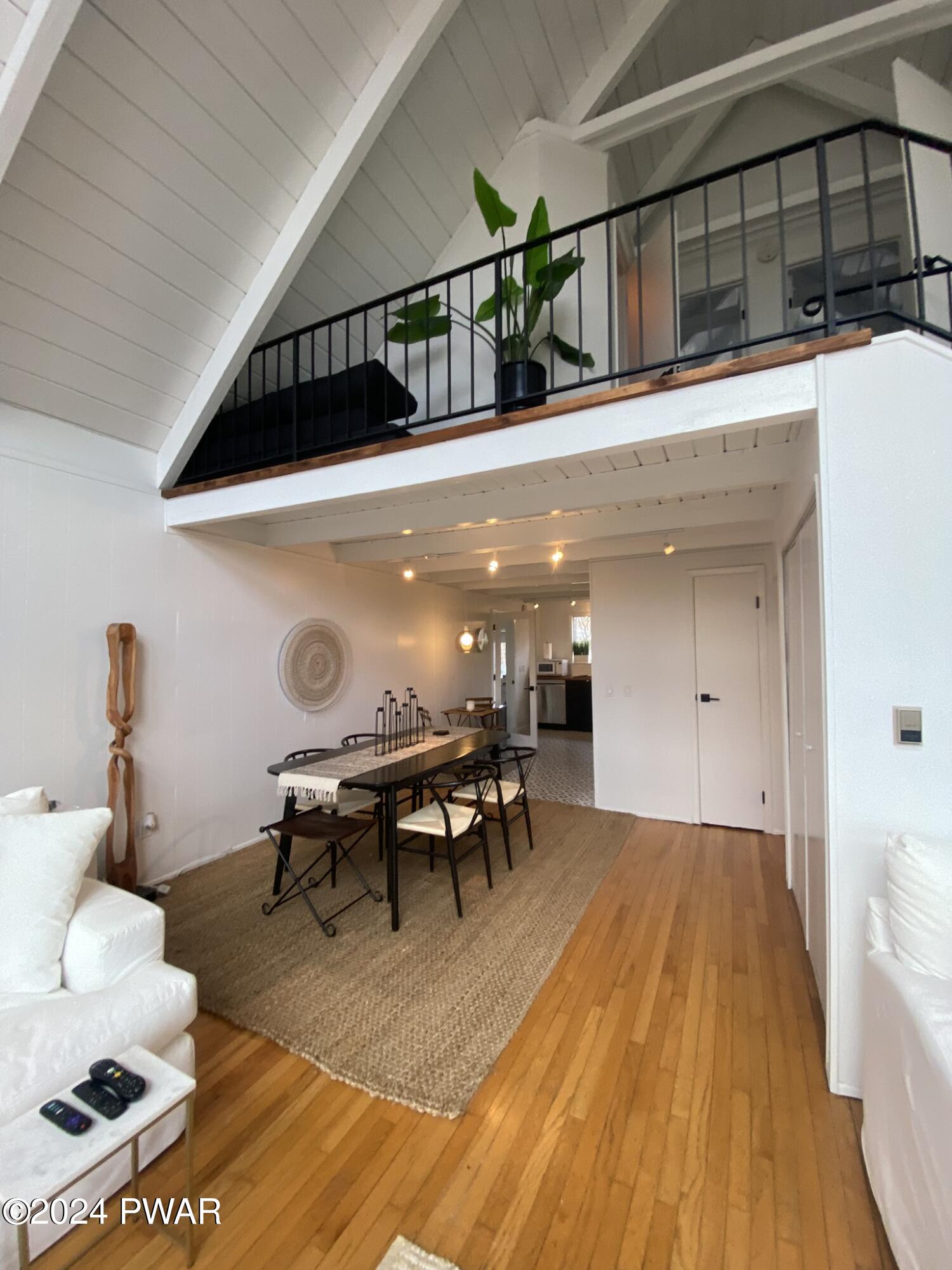 Hawley, Pennsylvania 18428, United States, 3 Bedrooms Bedrooms, ,2 BathroomsBathrooms,Residential,Active,67315