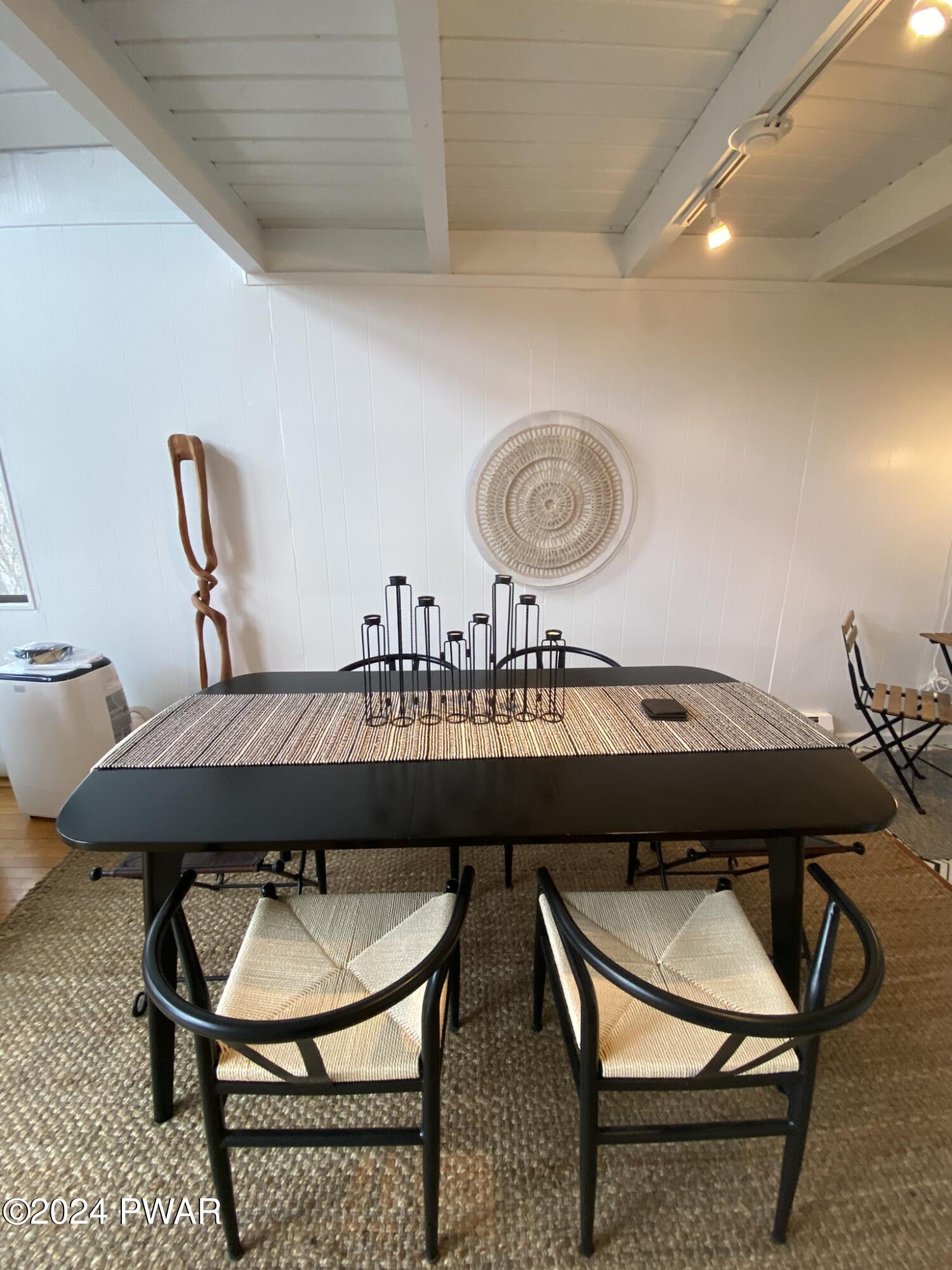 Hawley, Pennsylvania 18428, United States, 3 Bedrooms Bedrooms, ,2 BathroomsBathrooms,Residential,Active,67315