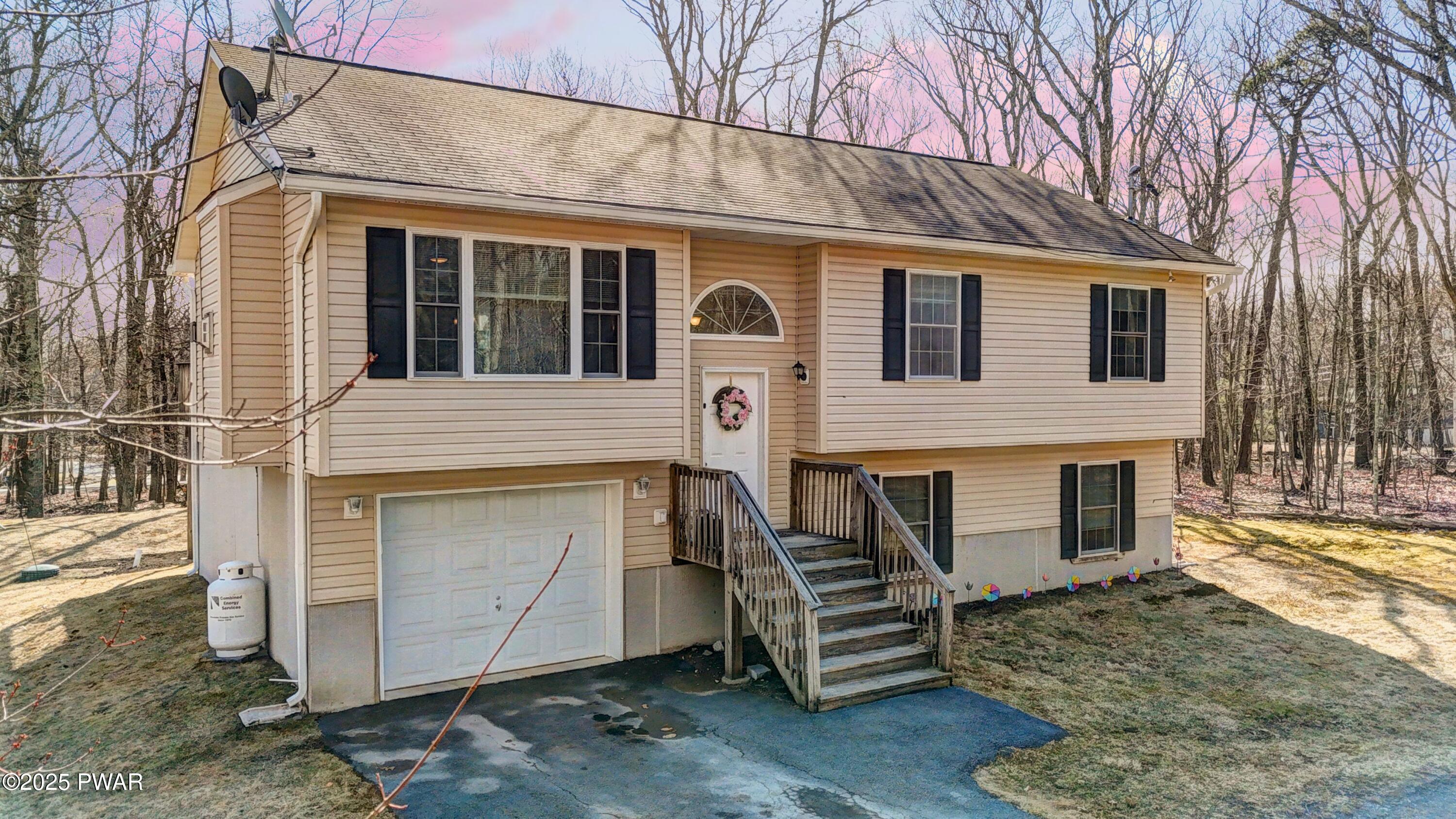 179 Sunrise Drive, Milford, Pennsylvania image 1