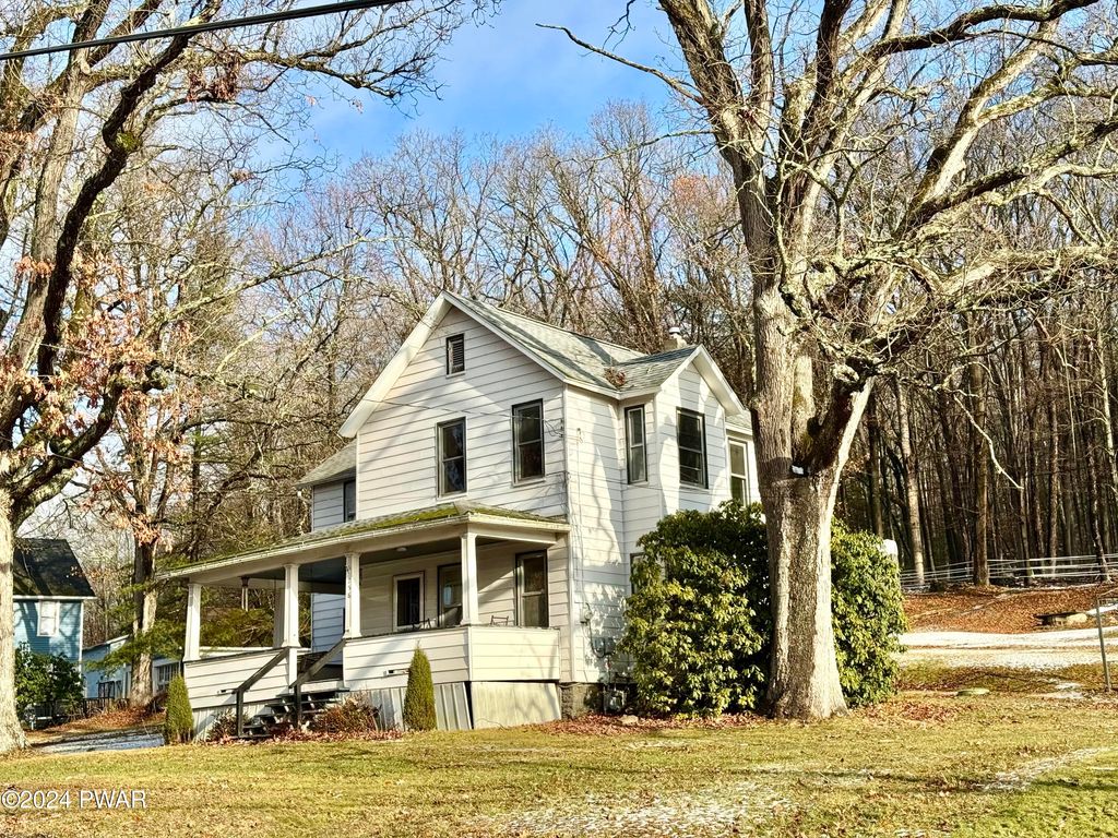 Photo of 758 Texas Palmyra Highway, Hawley, PA 18428 (MLS # PW260813)