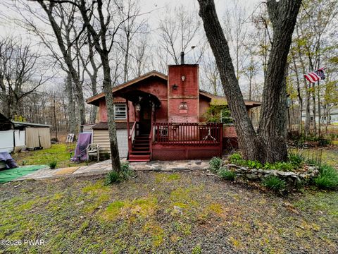 Homes For Sale - 2121 Oaktree Lane<br/> Bushkill, PA 18324