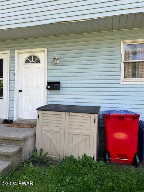 Apartment For Rent - 18 Parish Court<br/> Carbondale, PA 18407