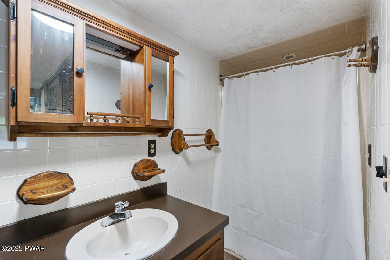 237 Woodtown Road, Shohola, Pennsylvania image 33