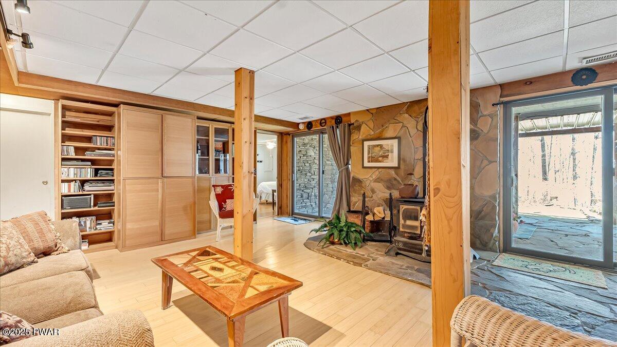 141 Cove Point Circle, Lakeville, Pennsylvania image 45