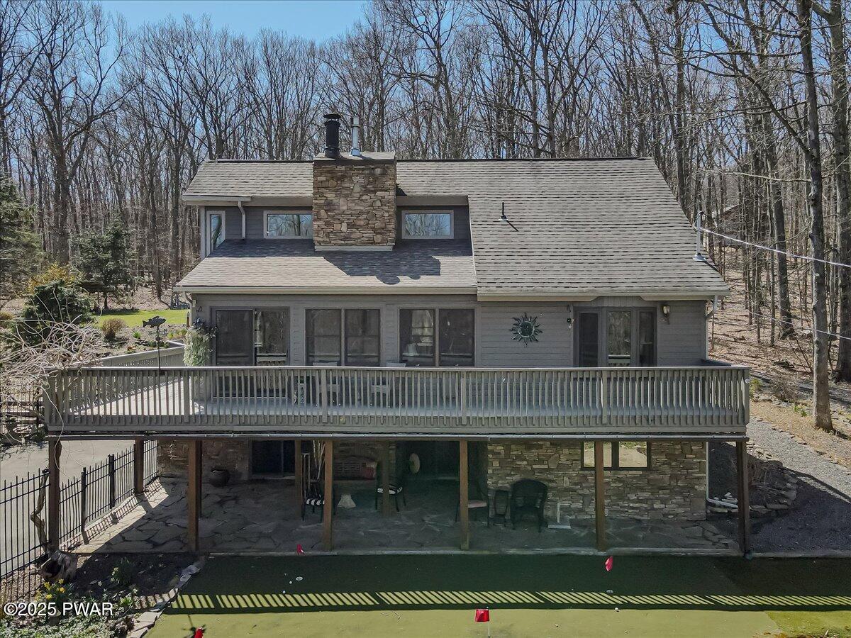 141 Cove Point Circle, Lakeville, Pennsylvania image 4