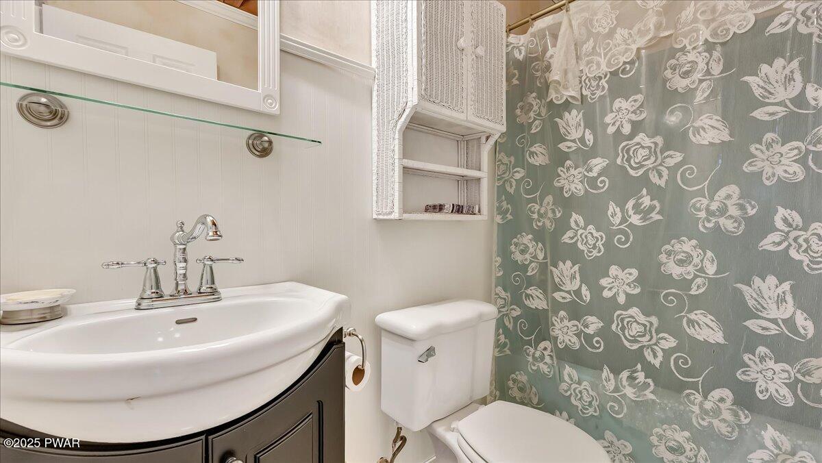 141 Cove Point Circle, Lakeville, Pennsylvania image 37