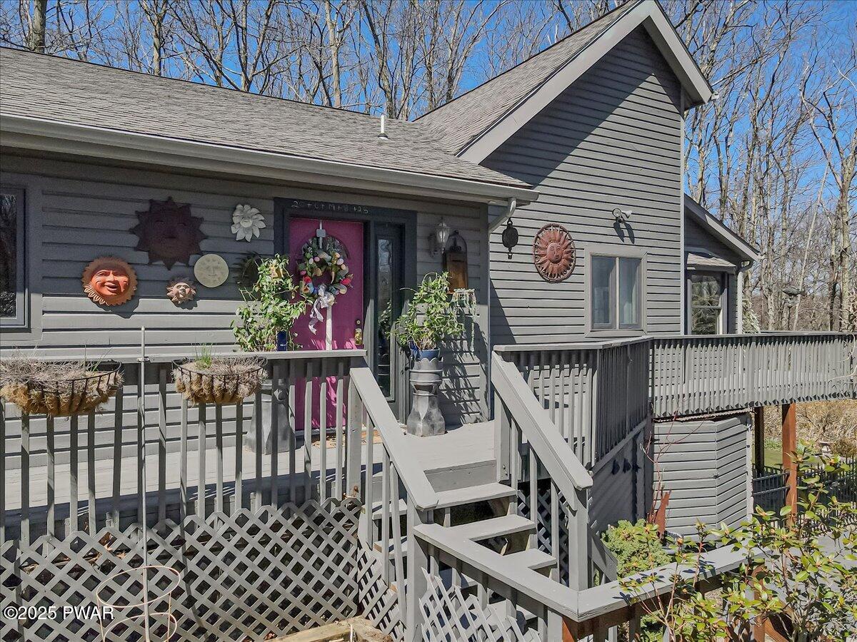 141 Cove Point Circle, Lakeville, Pennsylvania image 9