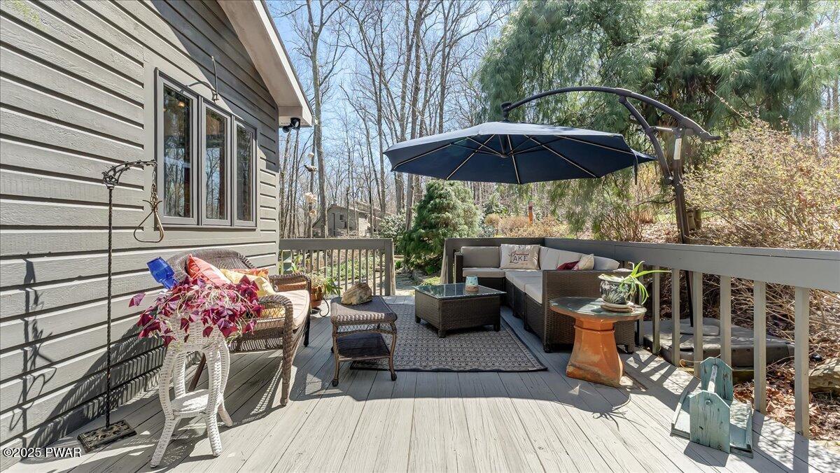 141 Cove Point Circle, Lakeville, Pennsylvania image 8
