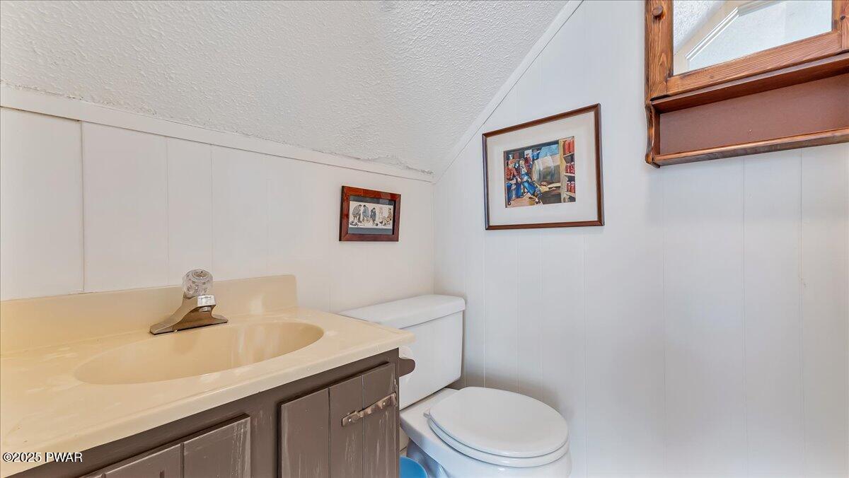 141 Cove Point Circle, Lakeville, Pennsylvania image 30