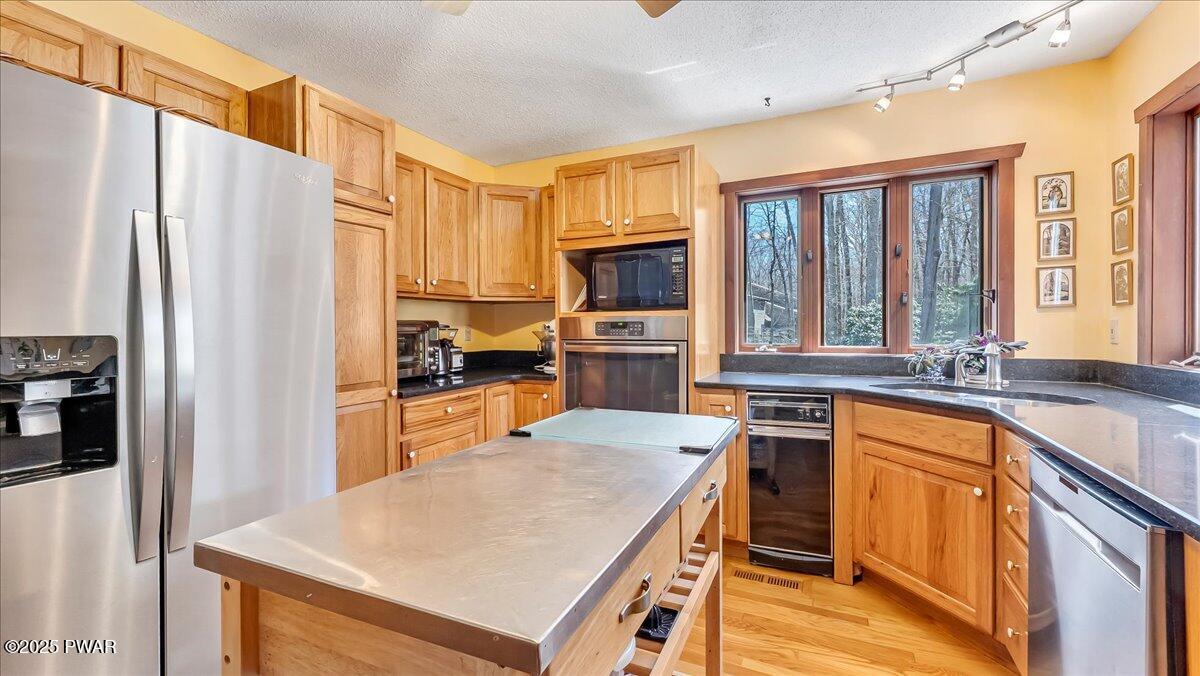 141 Cove Point Circle, Lakeville, Pennsylvania image 19