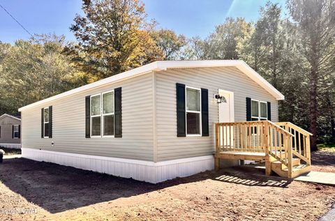 Homes For Sale - 115 Middle Road<br/> Greentown, PA 18426