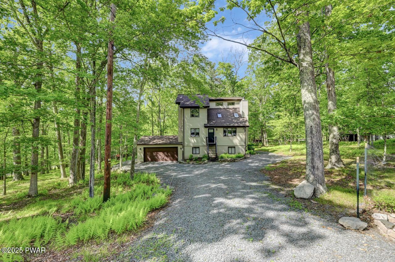 105 Chestnut Court, Lackawaxen, Pennsylvania image 1