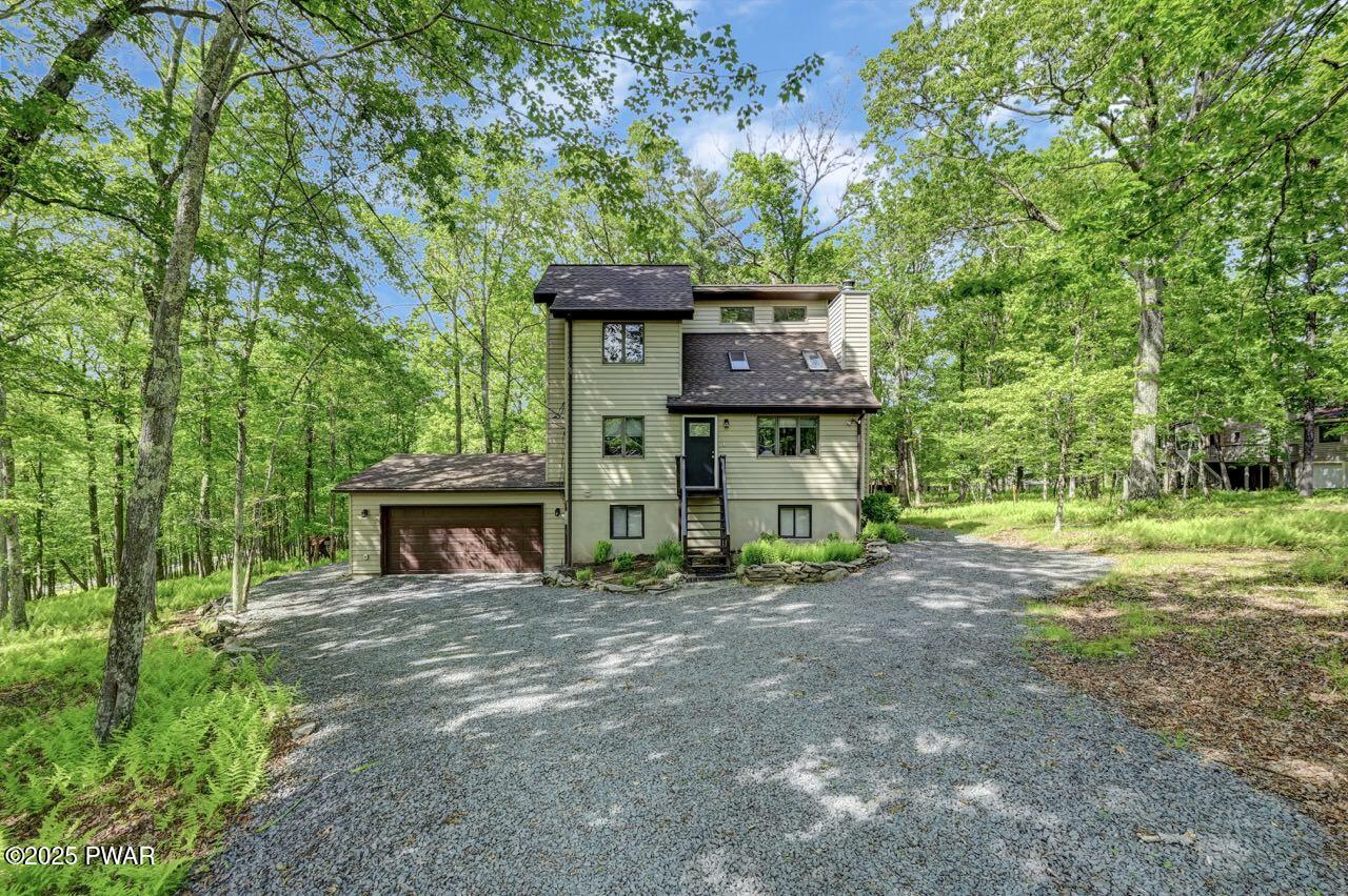105 Chestnut Court, Lackawaxen, Pennsylvania image 2