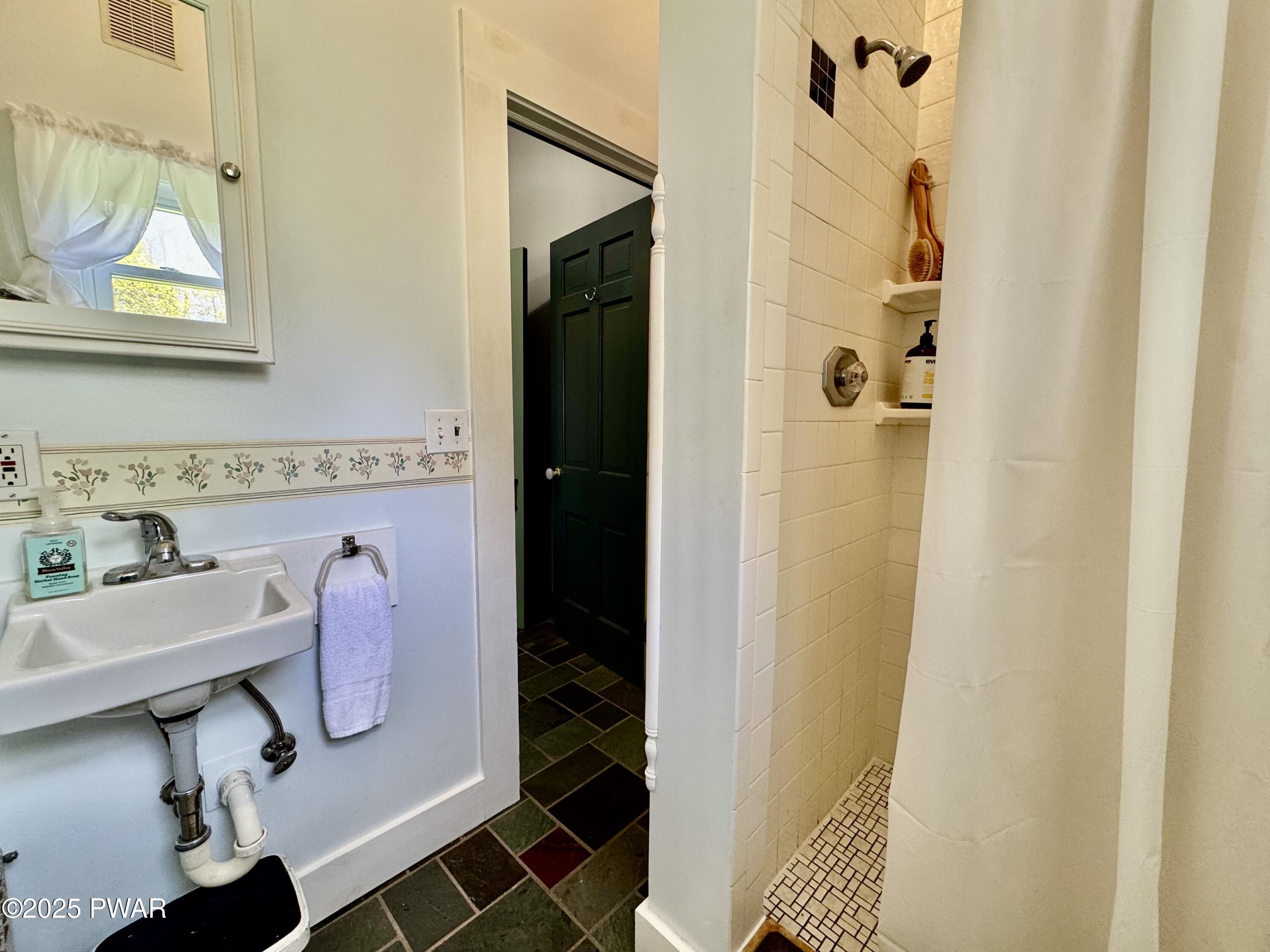 962 Creek Drive, Prompton, Pennsylvania image 32