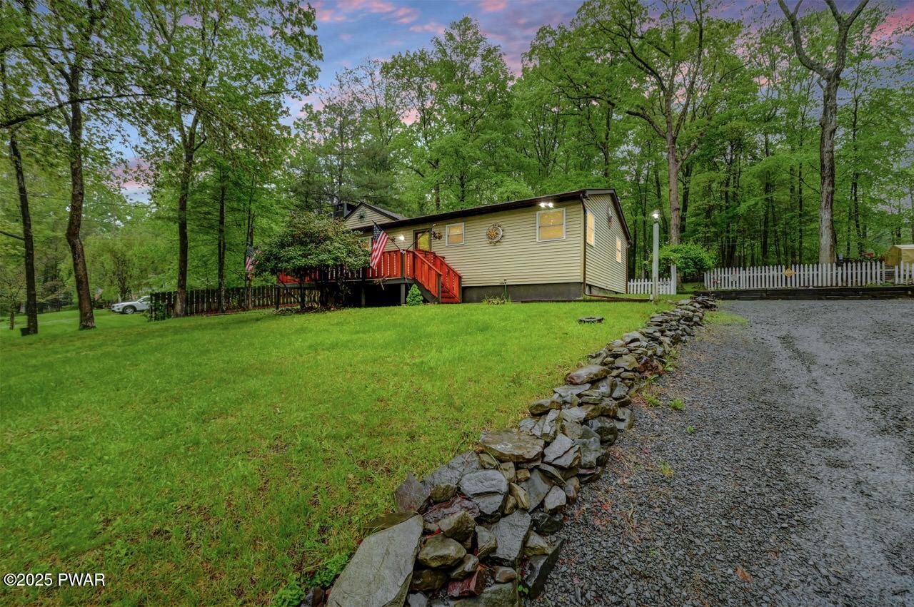 120 Outer Drive, Dingmans Ferry, Pennsylvania image 2
