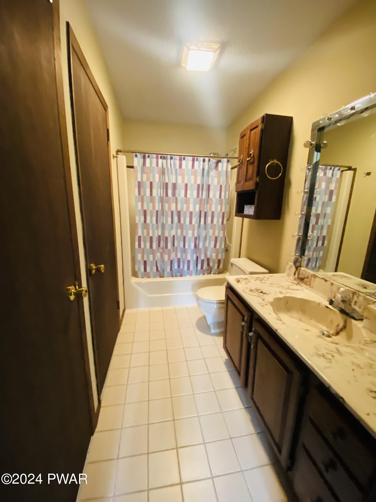 Lords Valley, Pennsylvania 18428, United States, 3 Bedrooms Bedrooms, ,2 BathroomsBathrooms,Residential,Pending,62227