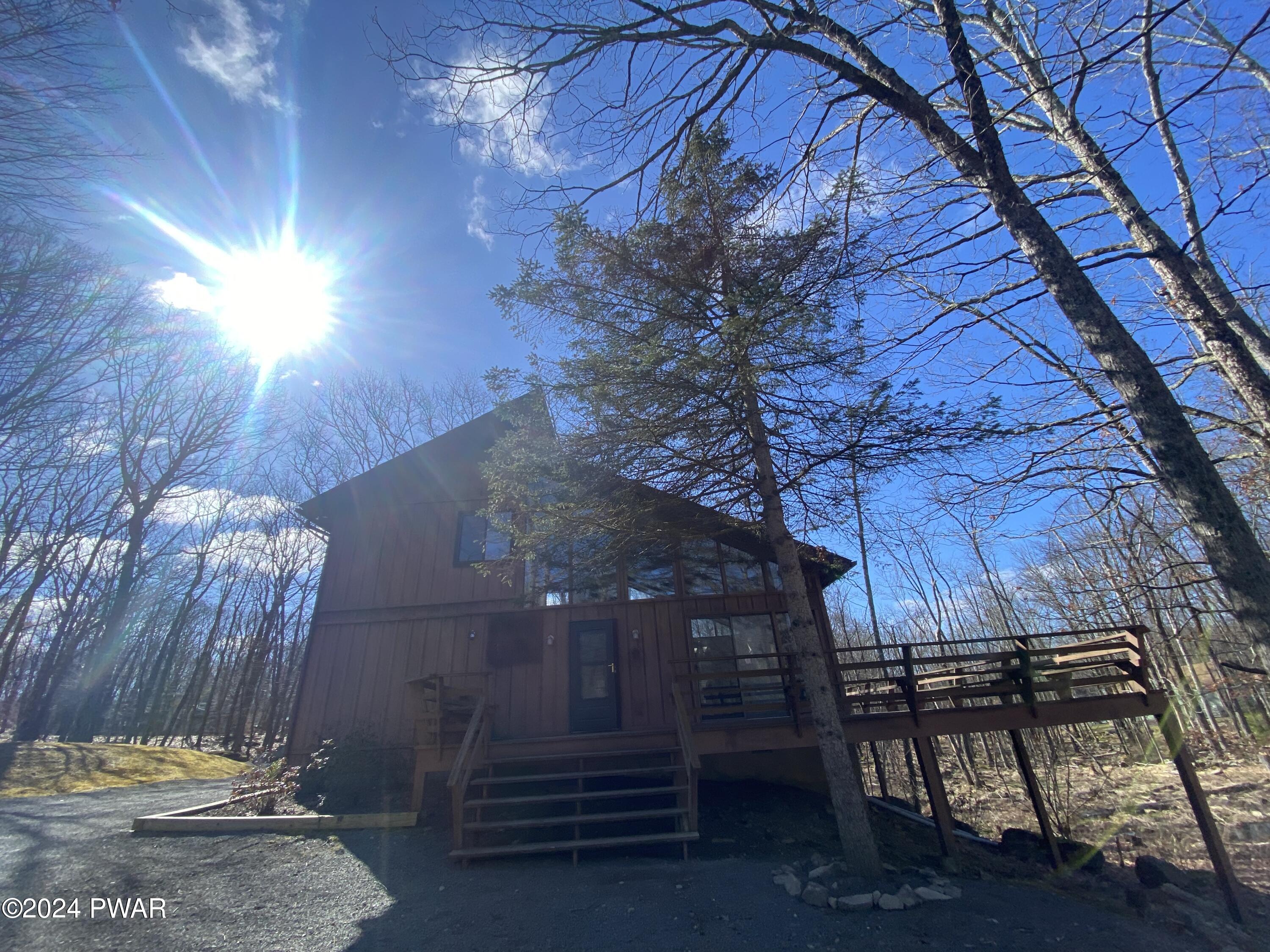 Lords Valley, Pennsylvania 18428, United States, 3 Bedrooms Bedrooms, ,2 BathroomsBathrooms,Residential,Pending,62227