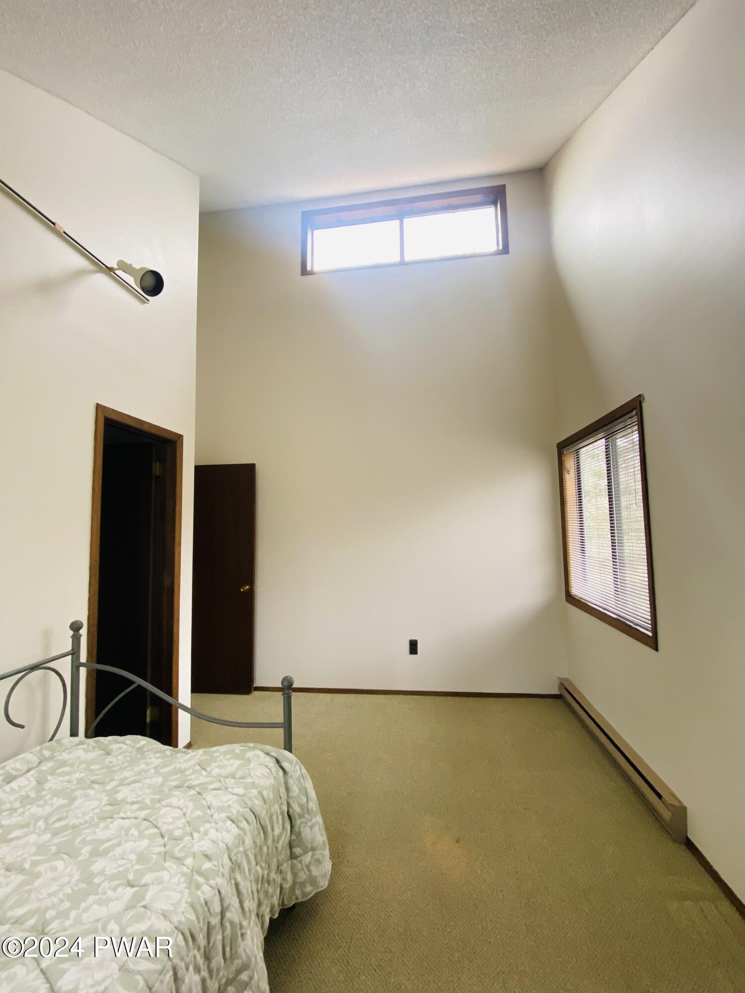 Lords Valley, Pennsylvania 18428, United States, 3 Bedrooms Bedrooms, ,2 BathroomsBathrooms,Residential,Pending,62227