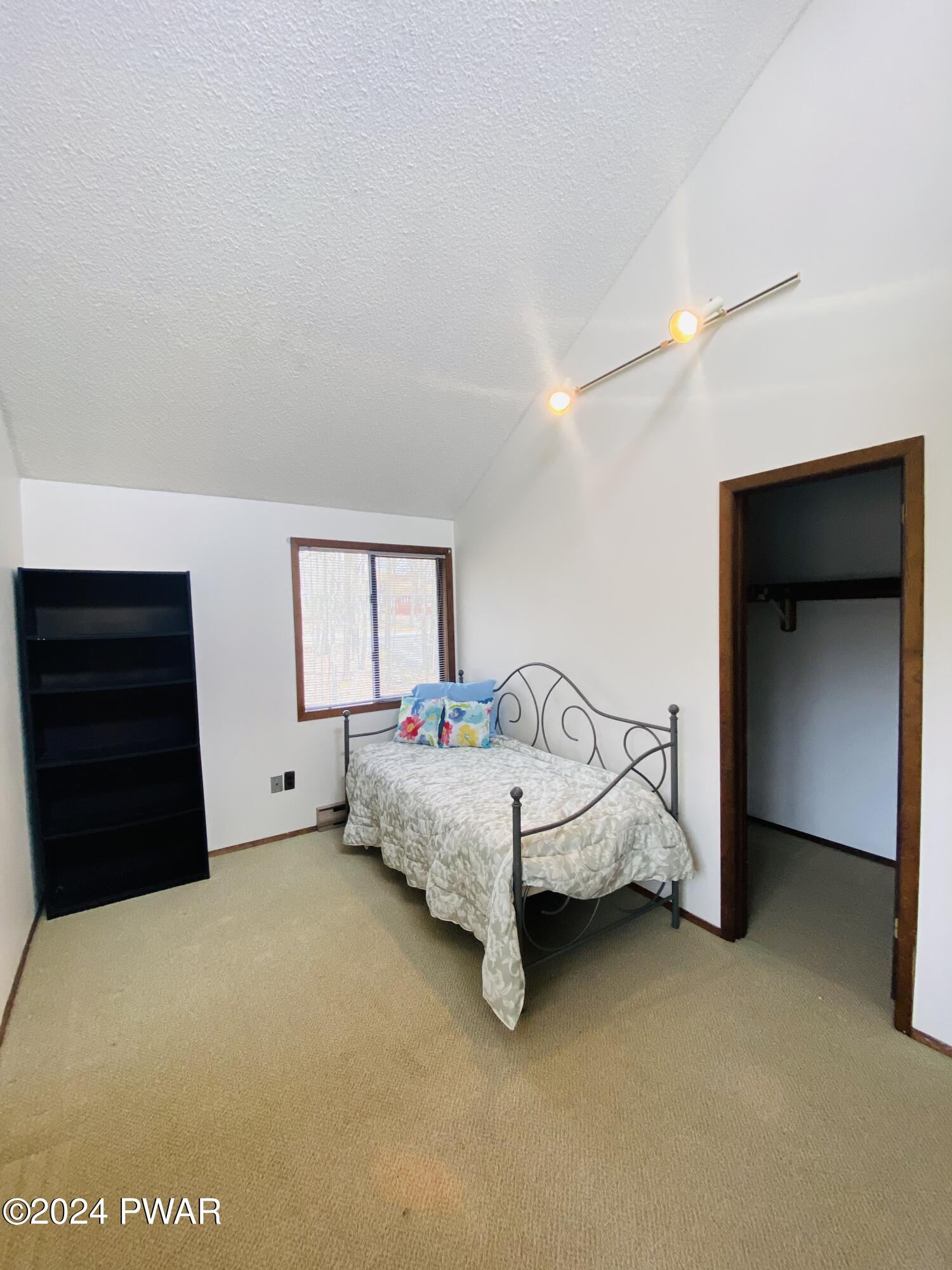 Lords Valley, Pennsylvania 18428, United States, 3 Bedrooms Bedrooms, ,2 BathroomsBathrooms,Residential,Pending,62227