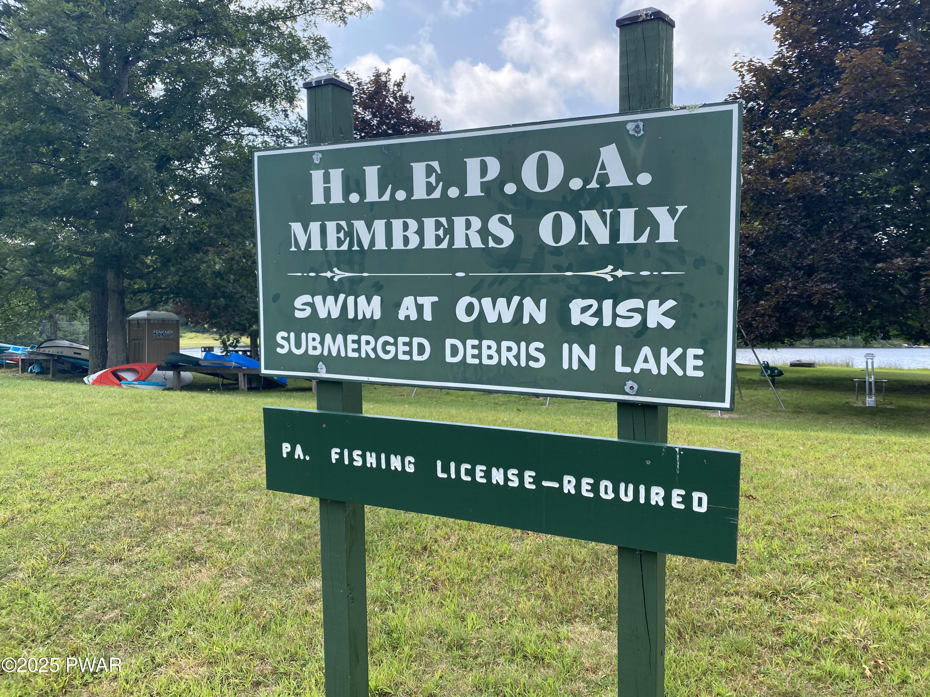 Hawley, Pennsylvania 18428, United States, 5 Bedrooms Bedrooms, ,6 BathroomsBathrooms,Residential,Active,97853