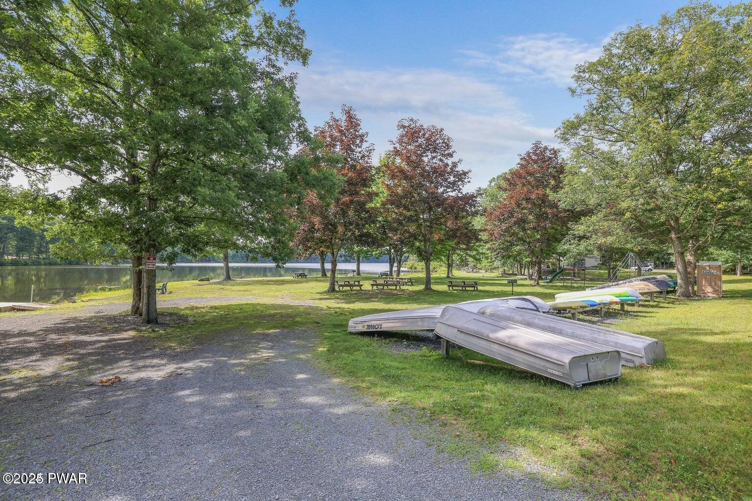 Hawley, Pennsylvania 18428, United States, 5 Bedrooms Bedrooms, ,6 BathroomsBathrooms,Residential,Active,97853