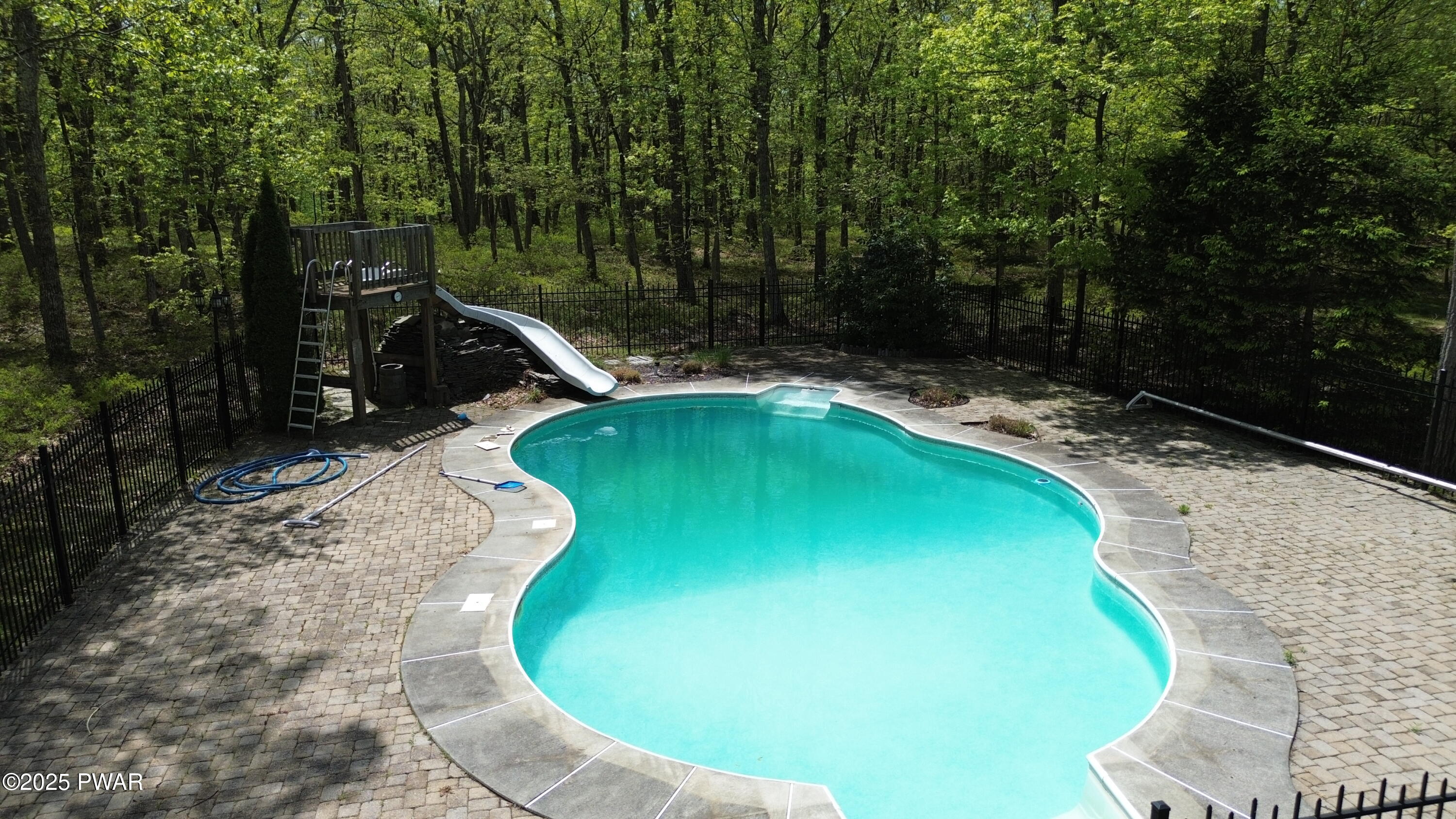 Hawley, Pennsylvania 18428, United States, 5 Bedrooms Bedrooms, ,6 BathroomsBathrooms,Residential,Active,97853