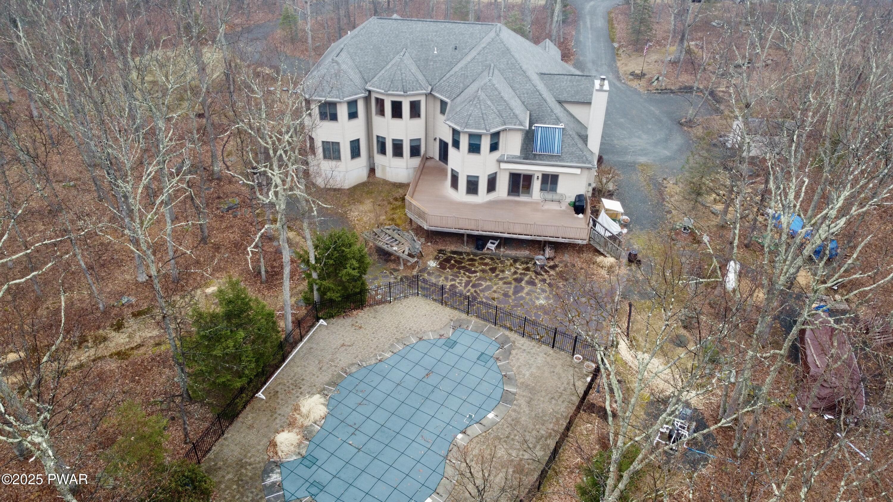 Hawley, Pennsylvania 18428, United States, 5 Bedrooms Bedrooms, ,6 BathroomsBathrooms,Residential,Active,97853