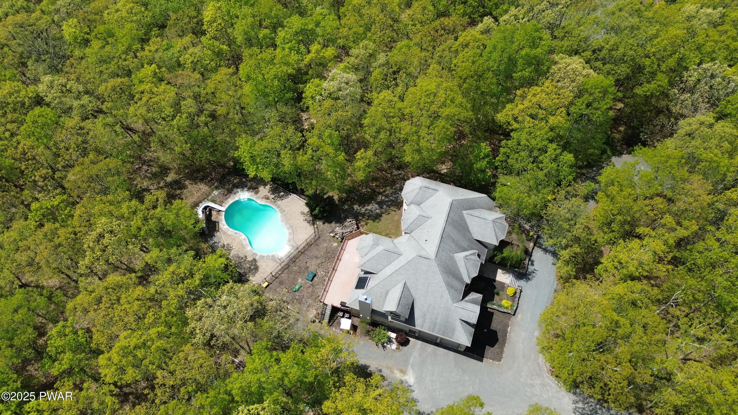 1085 Dewberry Drive, Hawley, Pennsylvania image 3