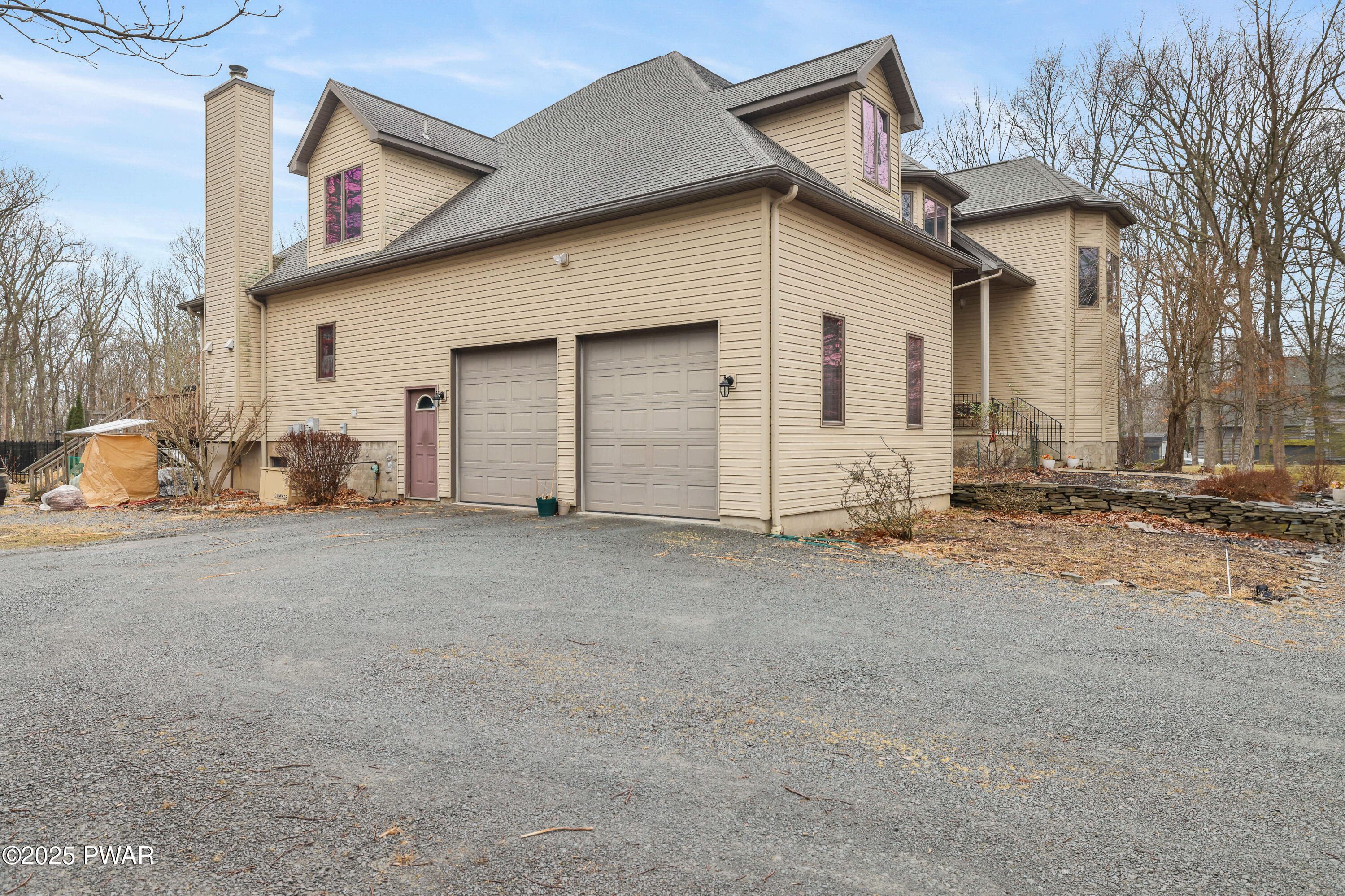 Hawley, Pennsylvania 18428, United States, 5 Bedrooms Bedrooms, ,6 BathroomsBathrooms,Residential,Active,97853