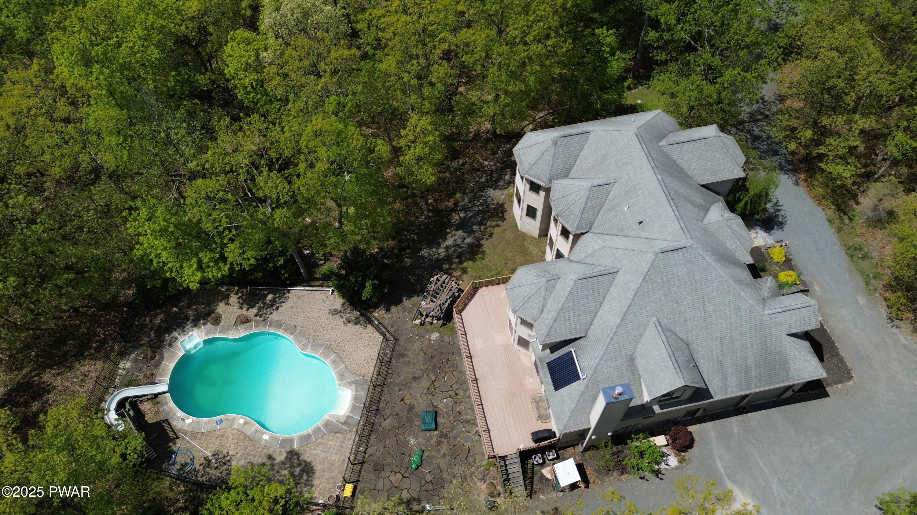 1085 Dewberry Drive, Hawley, Pennsylvania image 1
