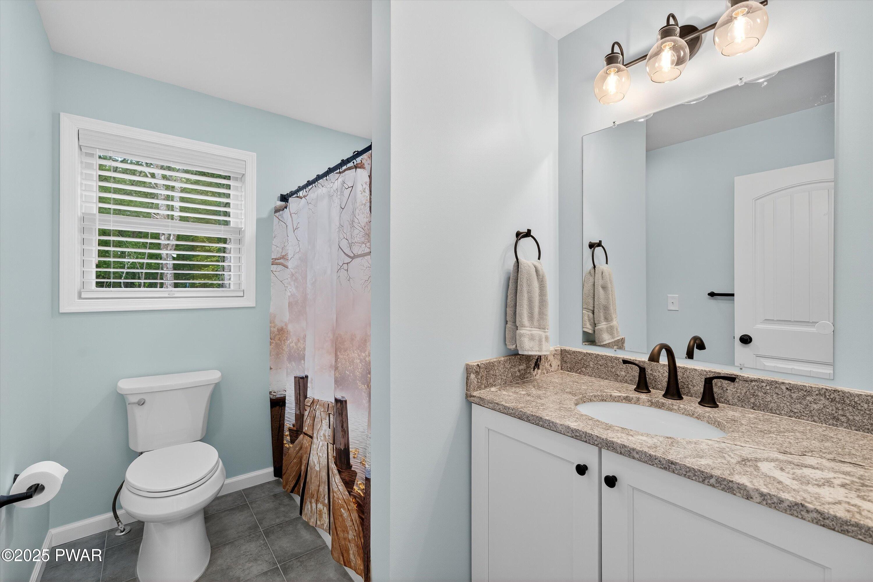 Milford, Pennsylvania 18337, United States, 3 Bedrooms Bedrooms, ,3 BathroomsBathrooms,Residential,Active,182043