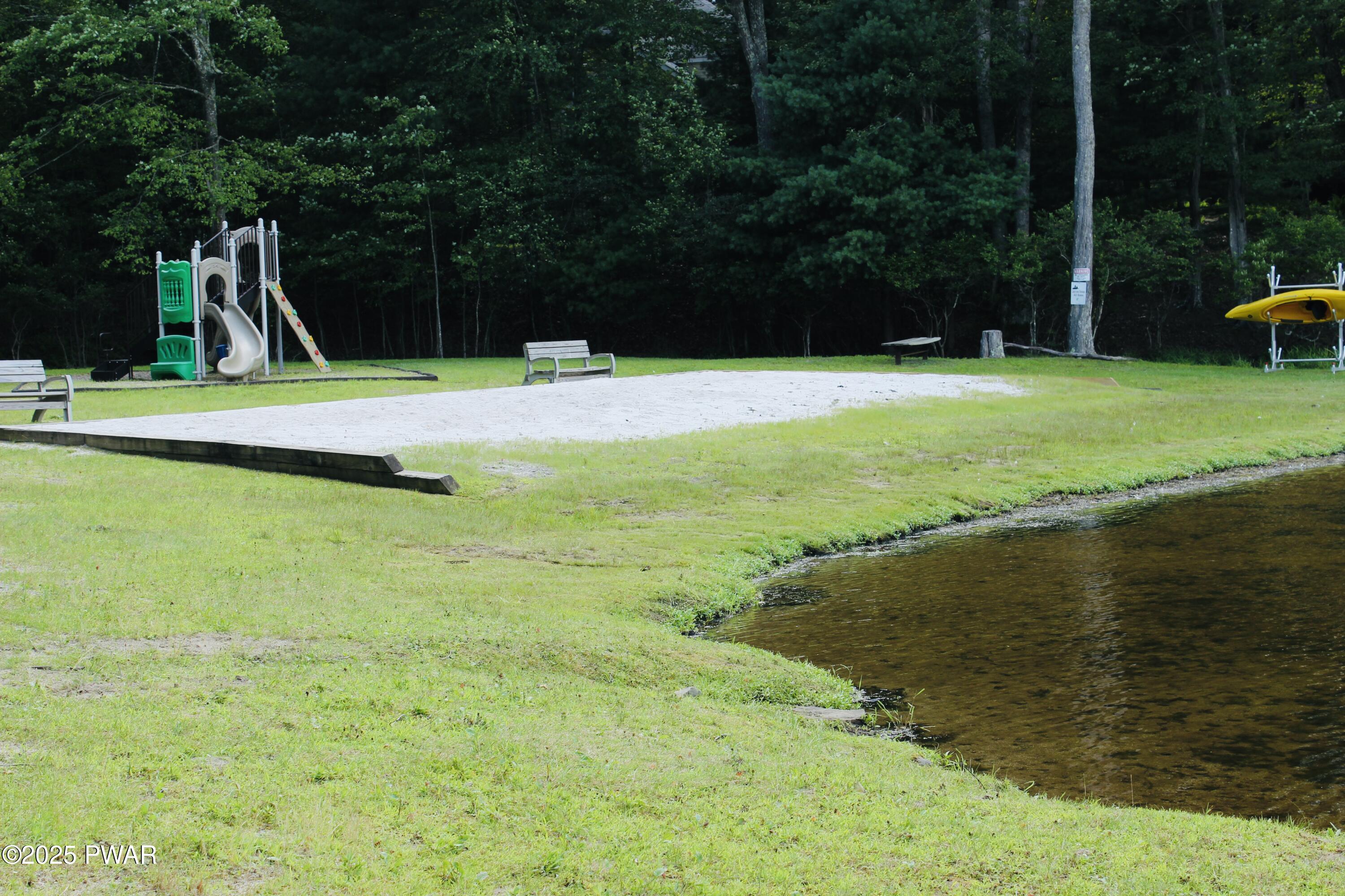 Milford, Pennsylvania 18337, United States, 3 Bedrooms Bedrooms, ,3 BathroomsBathrooms,Residential,Active,182043