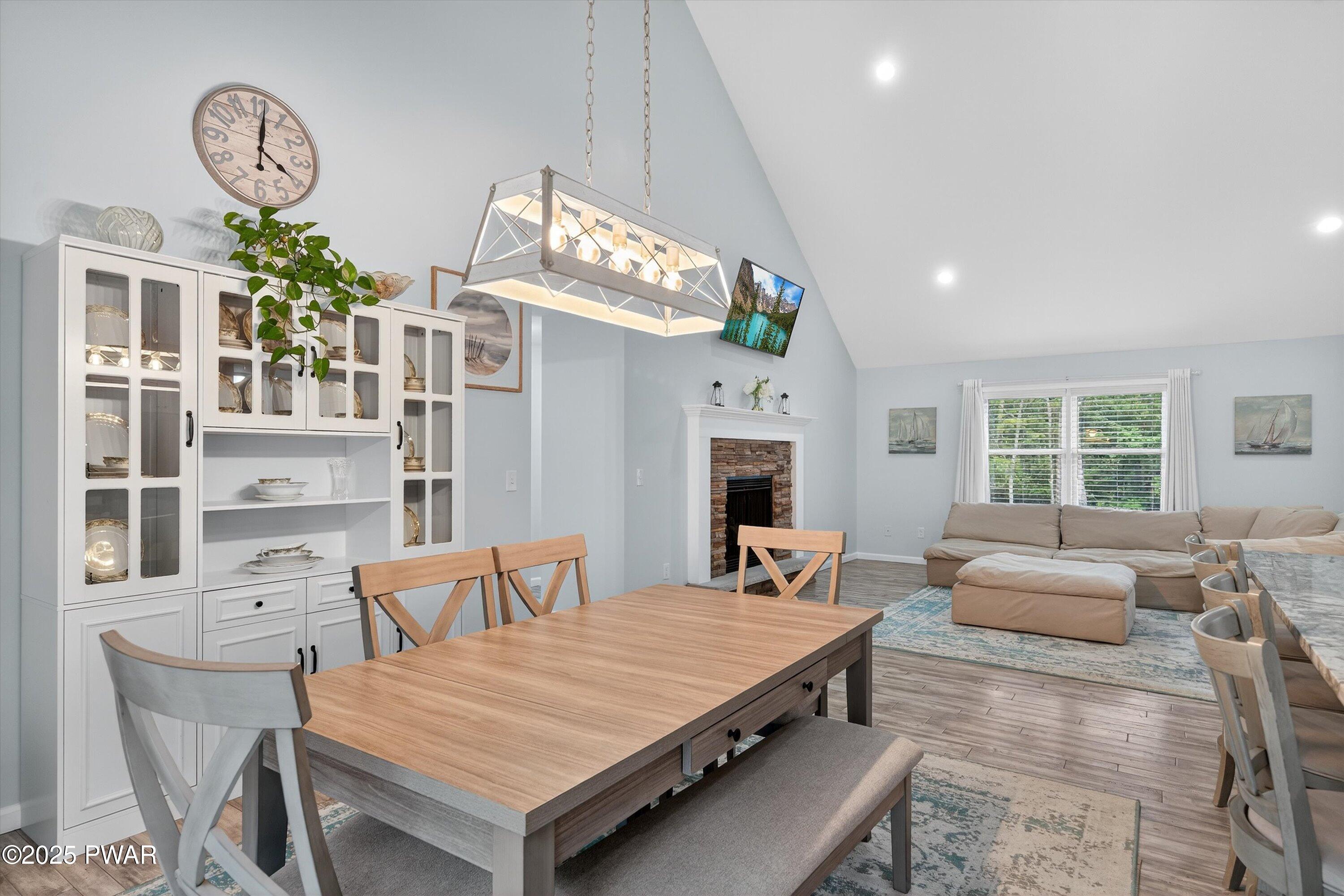 Milford, Pennsylvania 18337, United States, 3 Bedrooms Bedrooms, ,3 BathroomsBathrooms,Residential,Active,182043