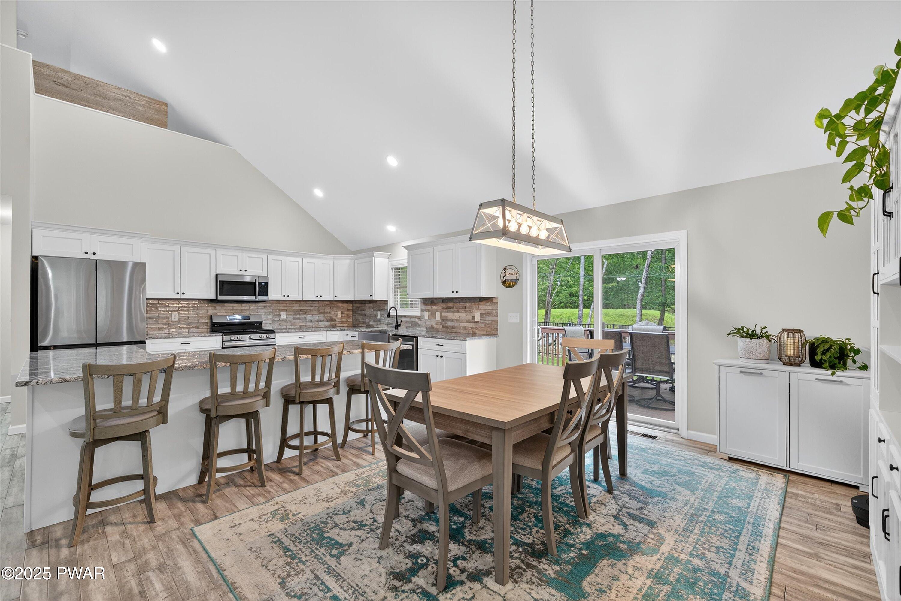 Milford, Pennsylvania 18337, United States, 3 Bedrooms Bedrooms, ,3 BathroomsBathrooms,Residential,Active,182043