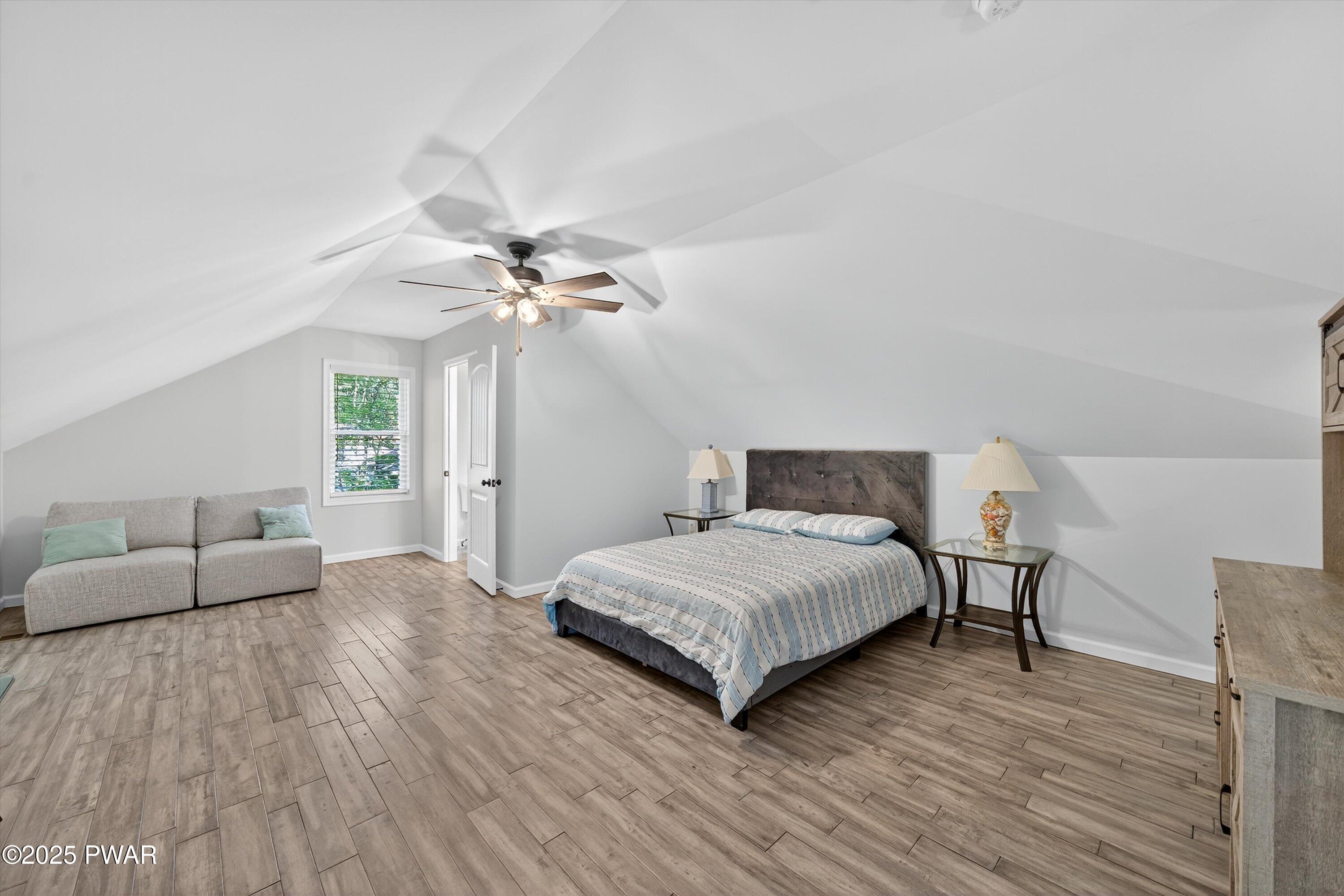 Milford, Pennsylvania 18337, United States, 3 Bedrooms Bedrooms, ,3 BathroomsBathrooms,Residential,Active,182043