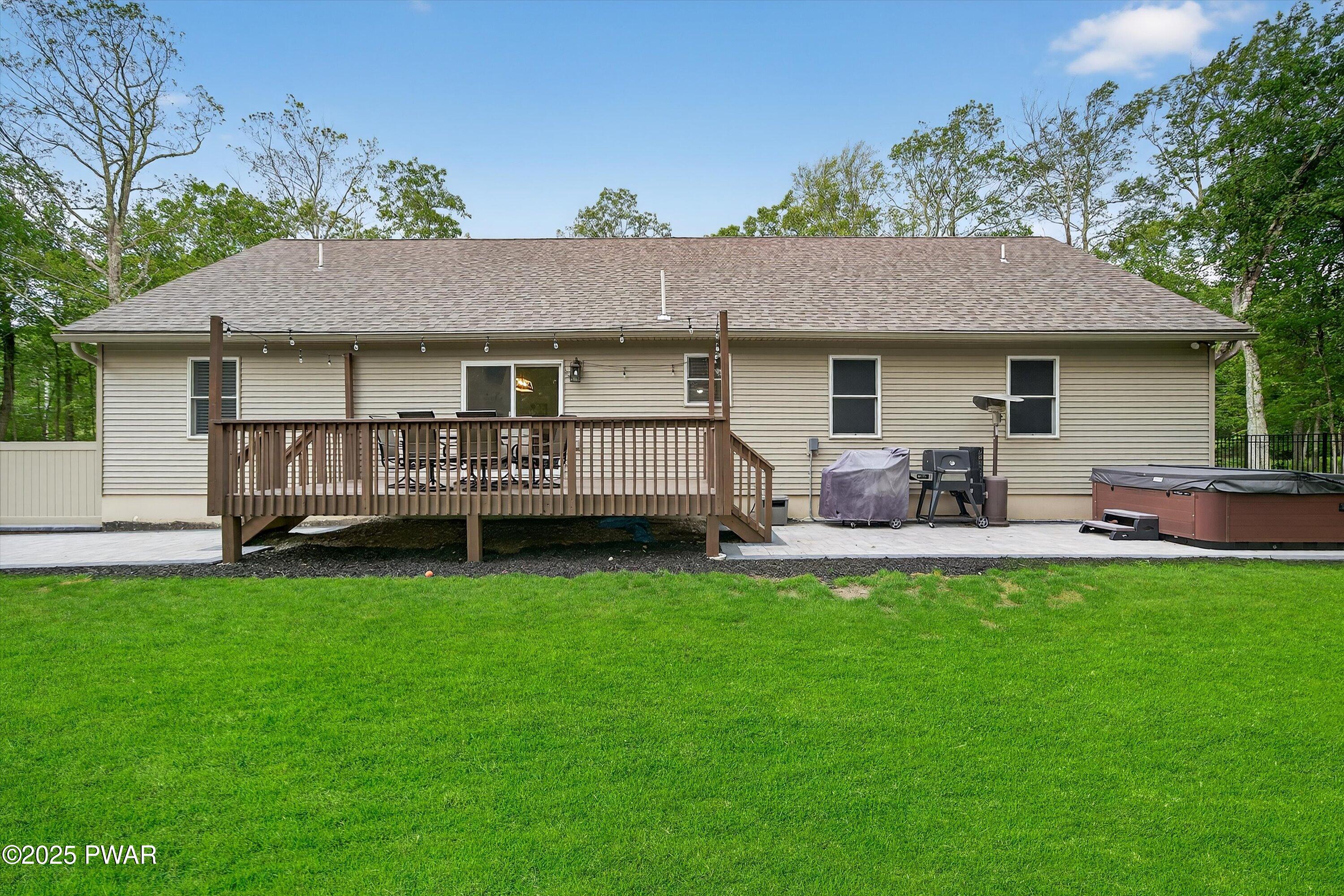 Milford, Pennsylvania 18337, United States, 3 Bedrooms Bedrooms, ,3 BathroomsBathrooms,Residential,Active,182043