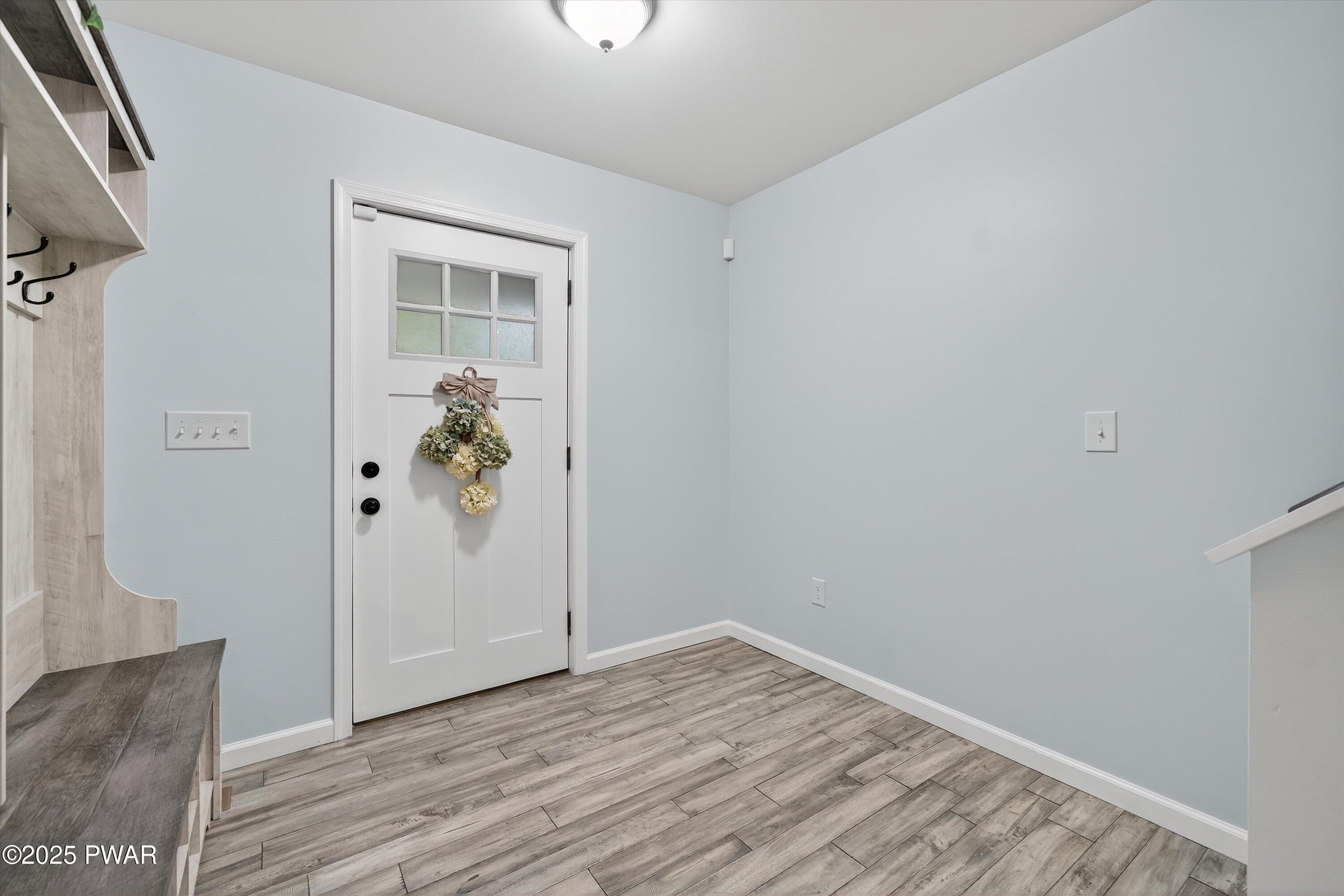 Milford, Pennsylvania 18337, United States, 3 Bedrooms Bedrooms, ,3 BathroomsBathrooms,Residential,Active,182043