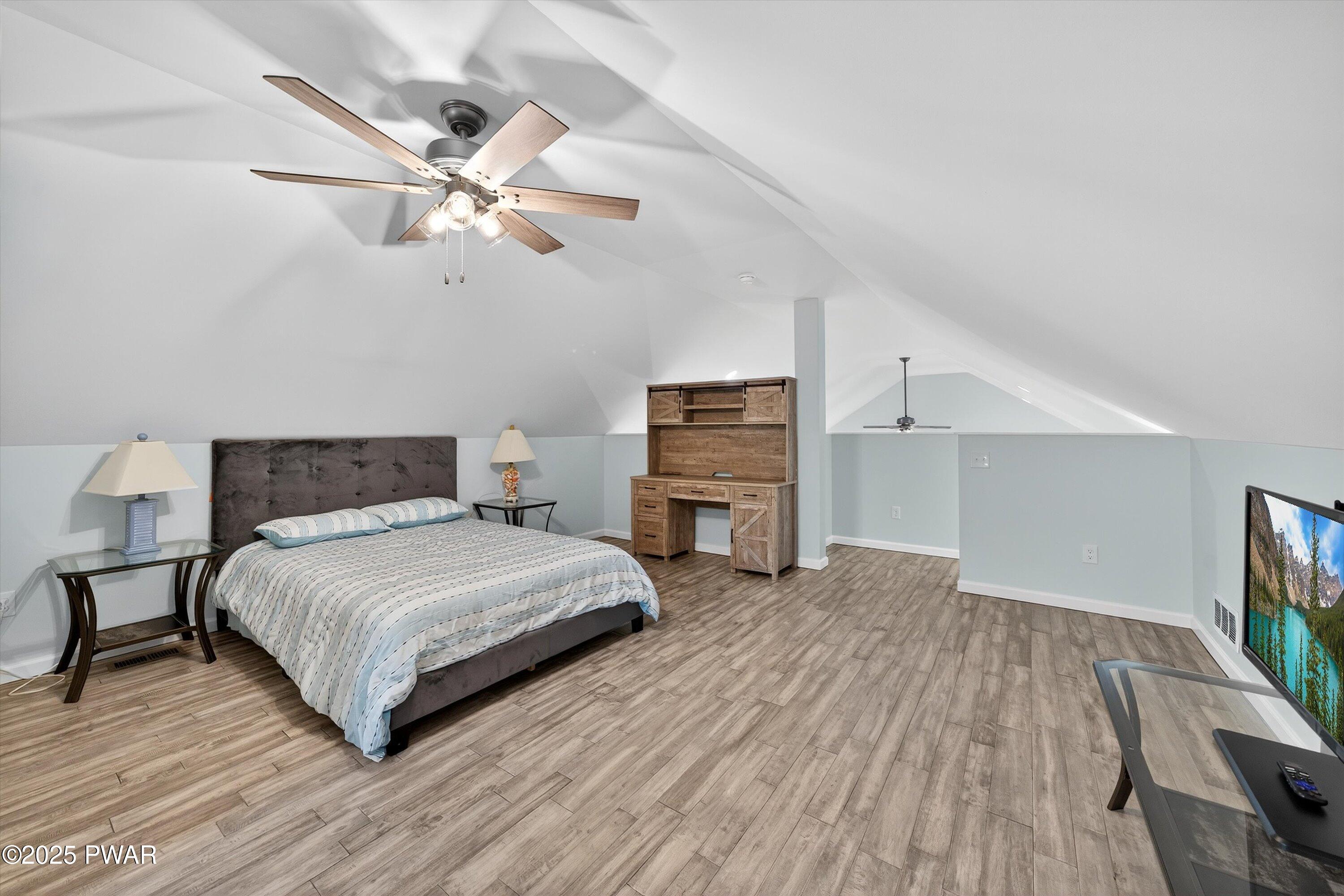 Milford, Pennsylvania 18337, United States, 3 Bedrooms Bedrooms, ,3 BathroomsBathrooms,Residential,Active,182043