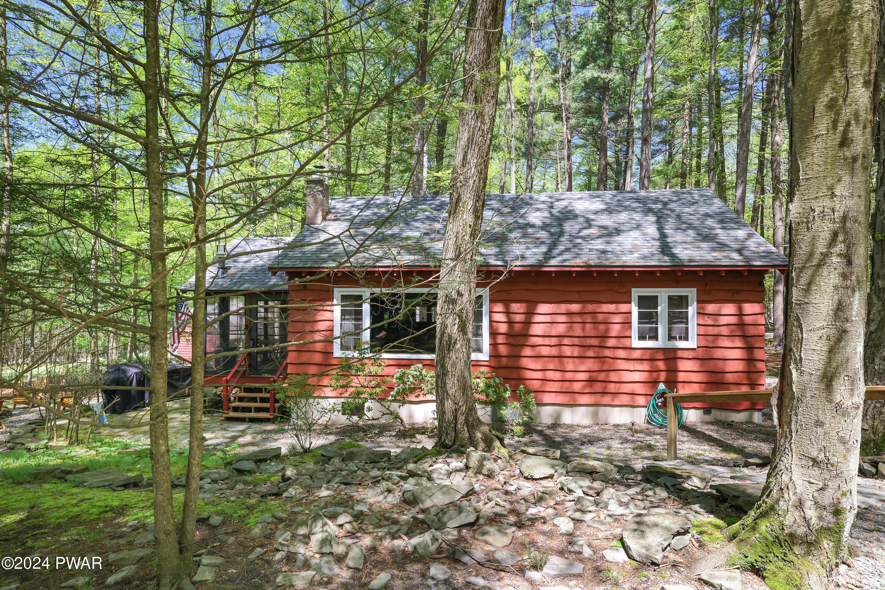 Paupack, Pennsylvania 18451, United States, 2 Bedrooms Bedrooms, ,1 BathroomBathrooms,Residential,Pending,58289