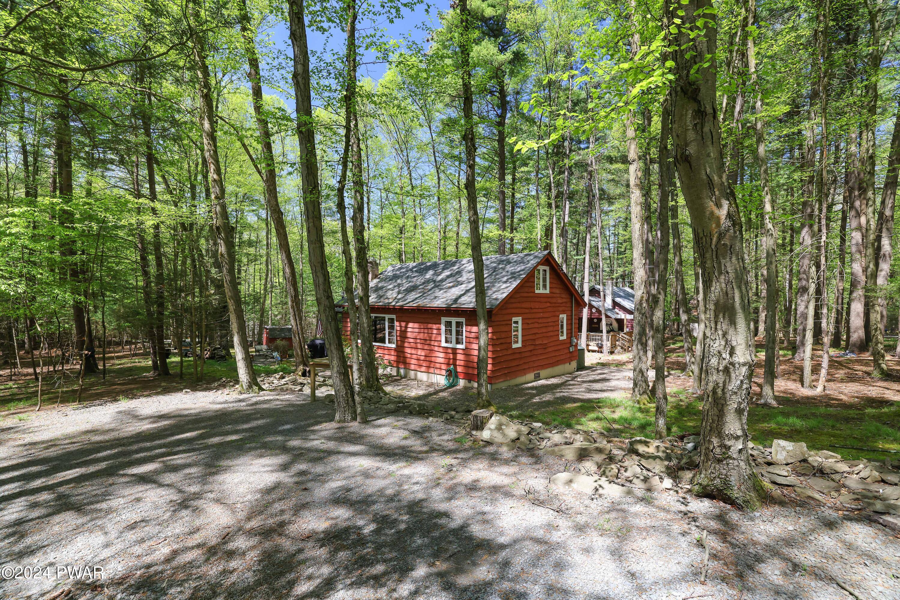 Paupack, Pennsylvania 18451, United States, 2 Bedrooms Bedrooms, ,1 BathroomBathrooms,Residential,Pending,58289