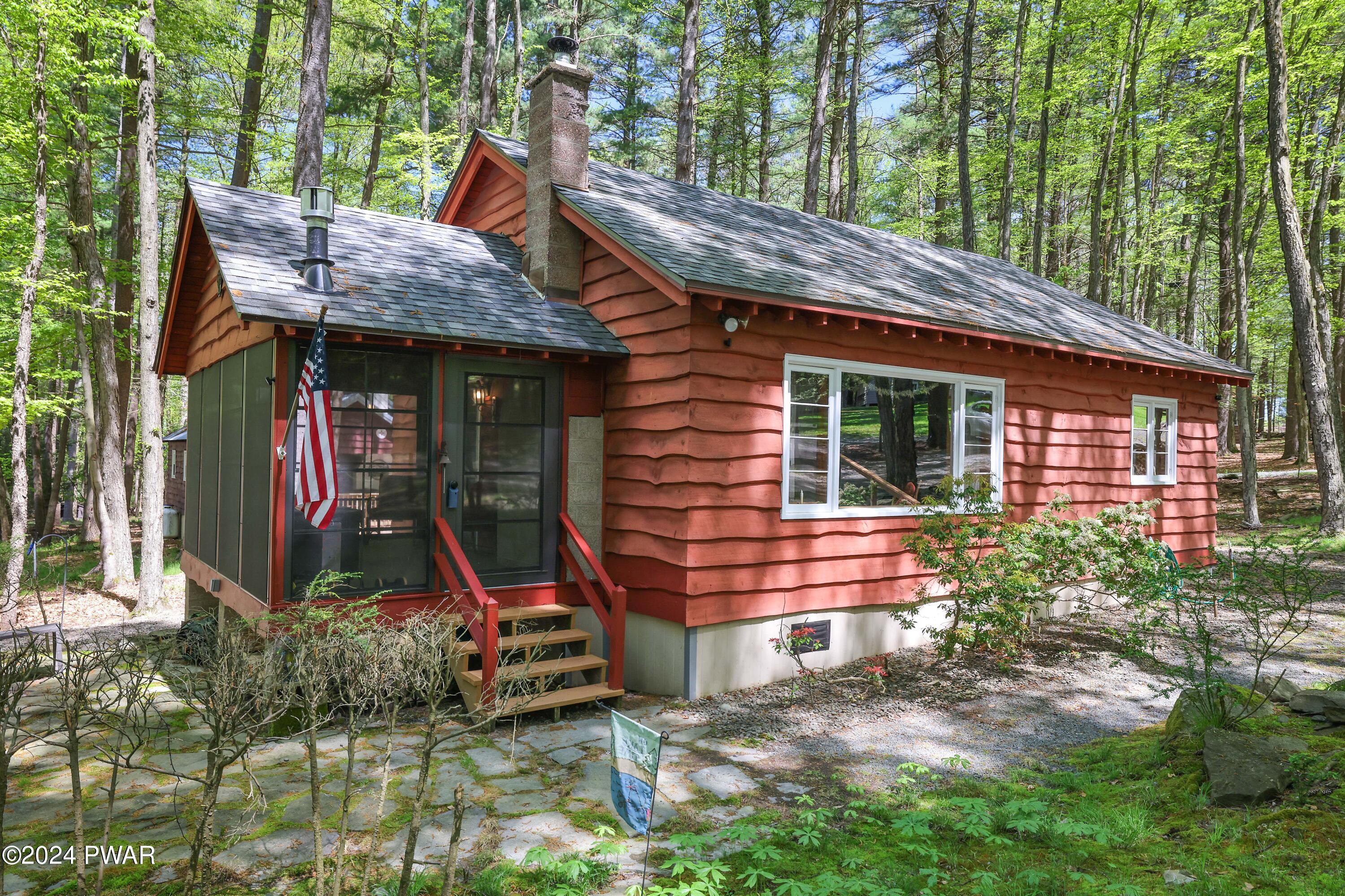 Paupack, Pennsylvania 18451, United States, 2 Bedrooms Bedrooms, ,1 BathroomBathrooms,Residential,Pending,58289